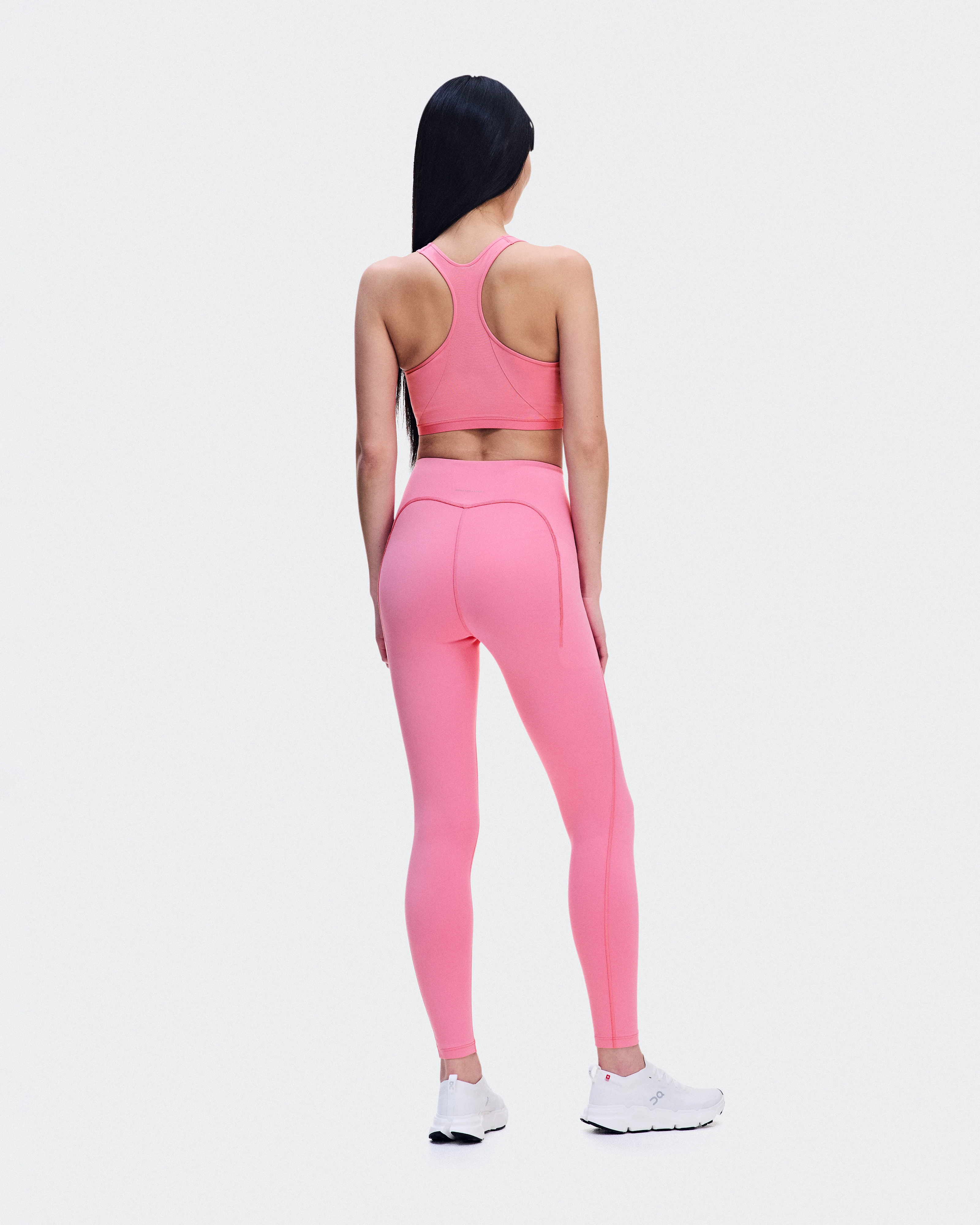 On Train Bra Bubblegum Women Bras