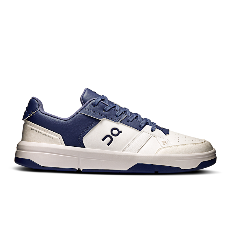 On THE ROGER Clubhouse Tennisschuh für Männer in White/Acai, Größe: 47.5, Recycled Polyester ️