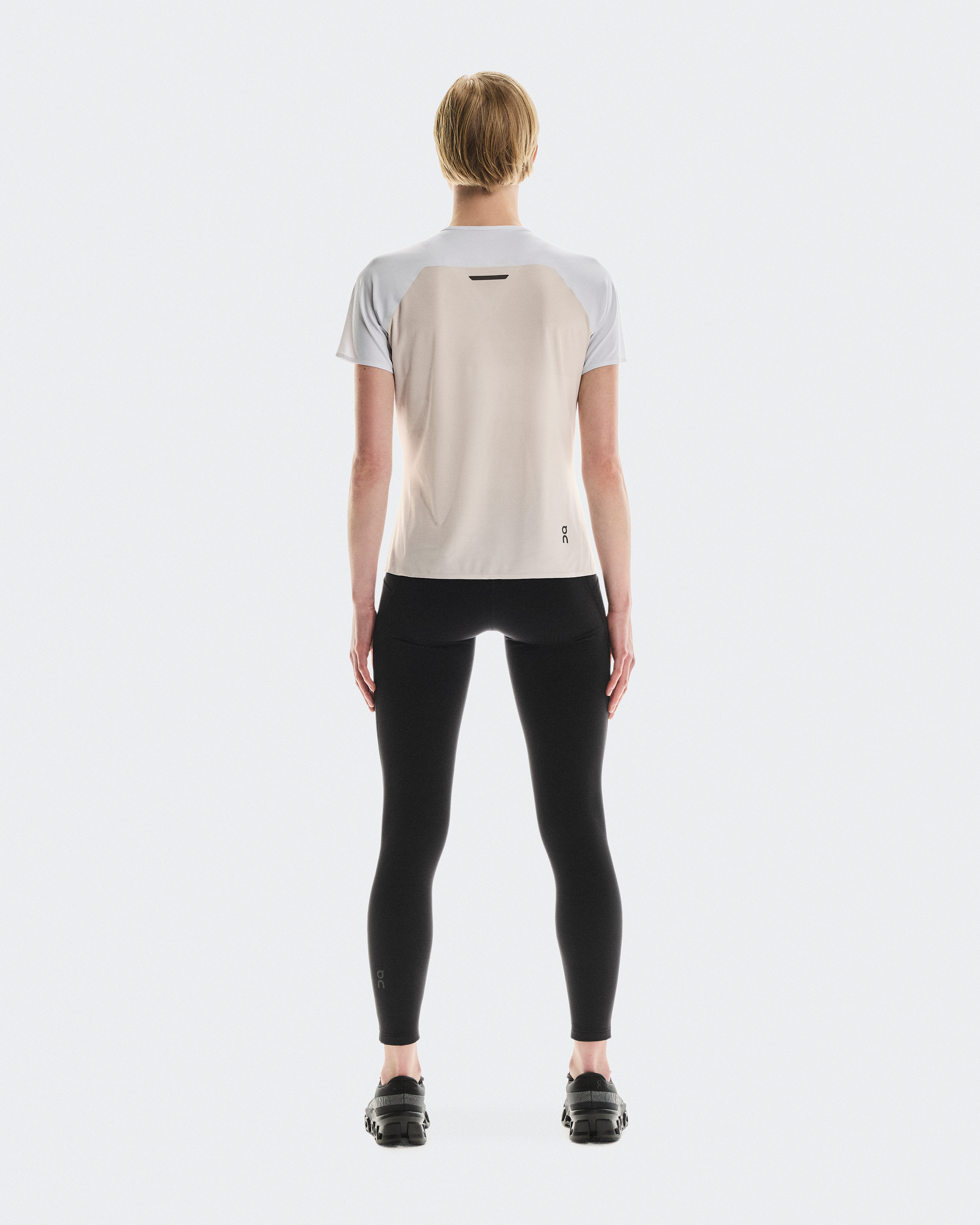 Performance-TWomen / White | Silver / L