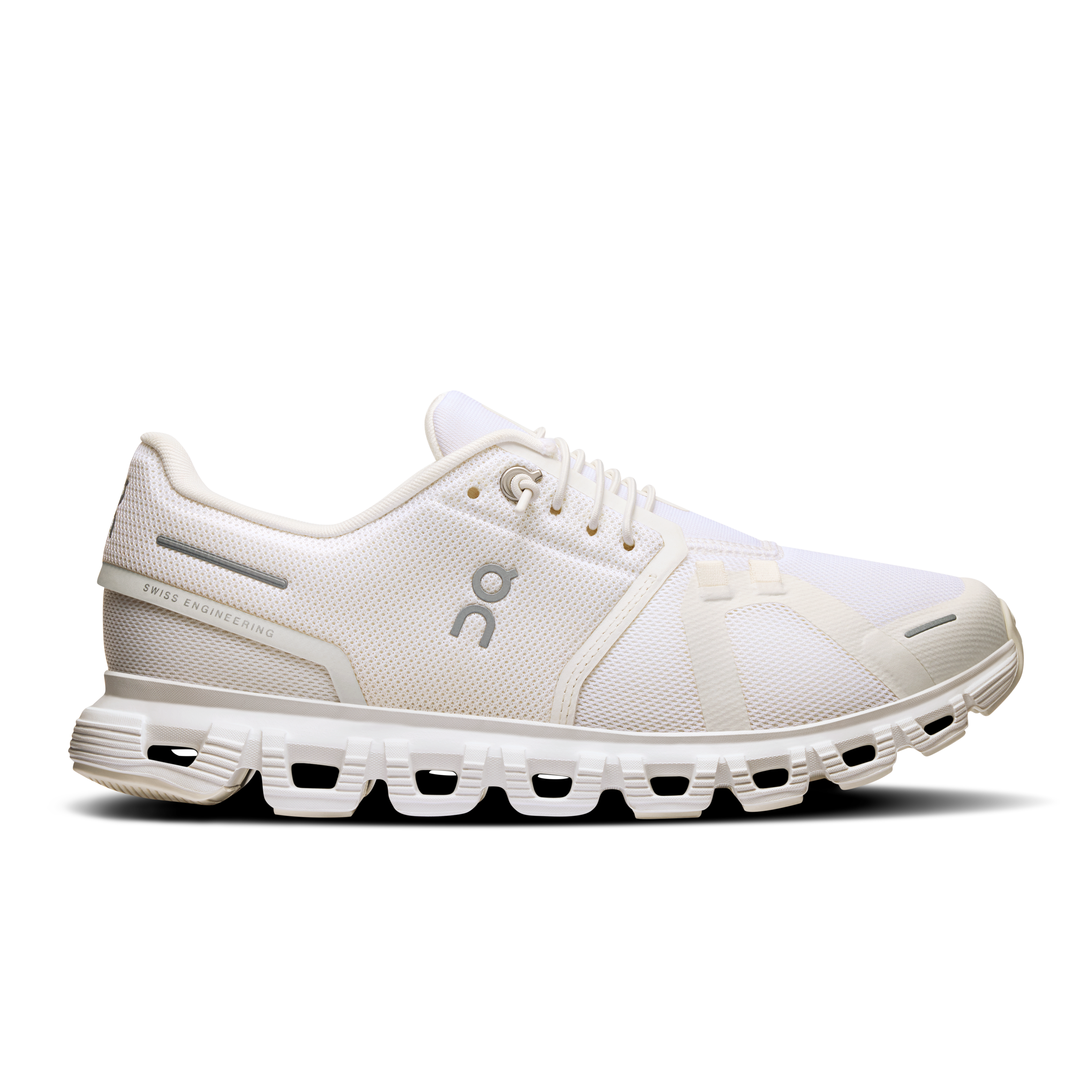 Cloud 6 Lifestyle Shoe in White/White