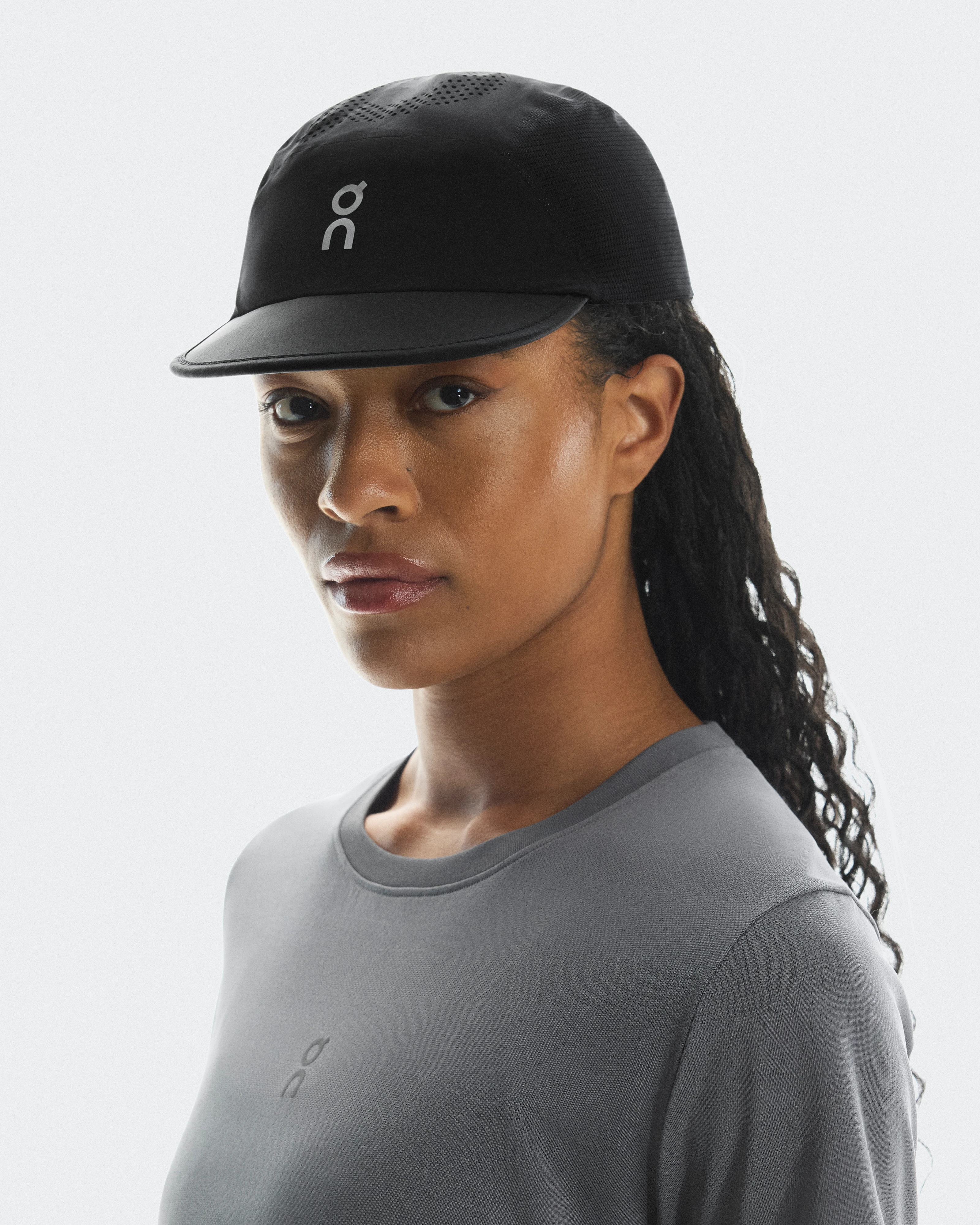On Ultra Cap Black Unisex Headwear