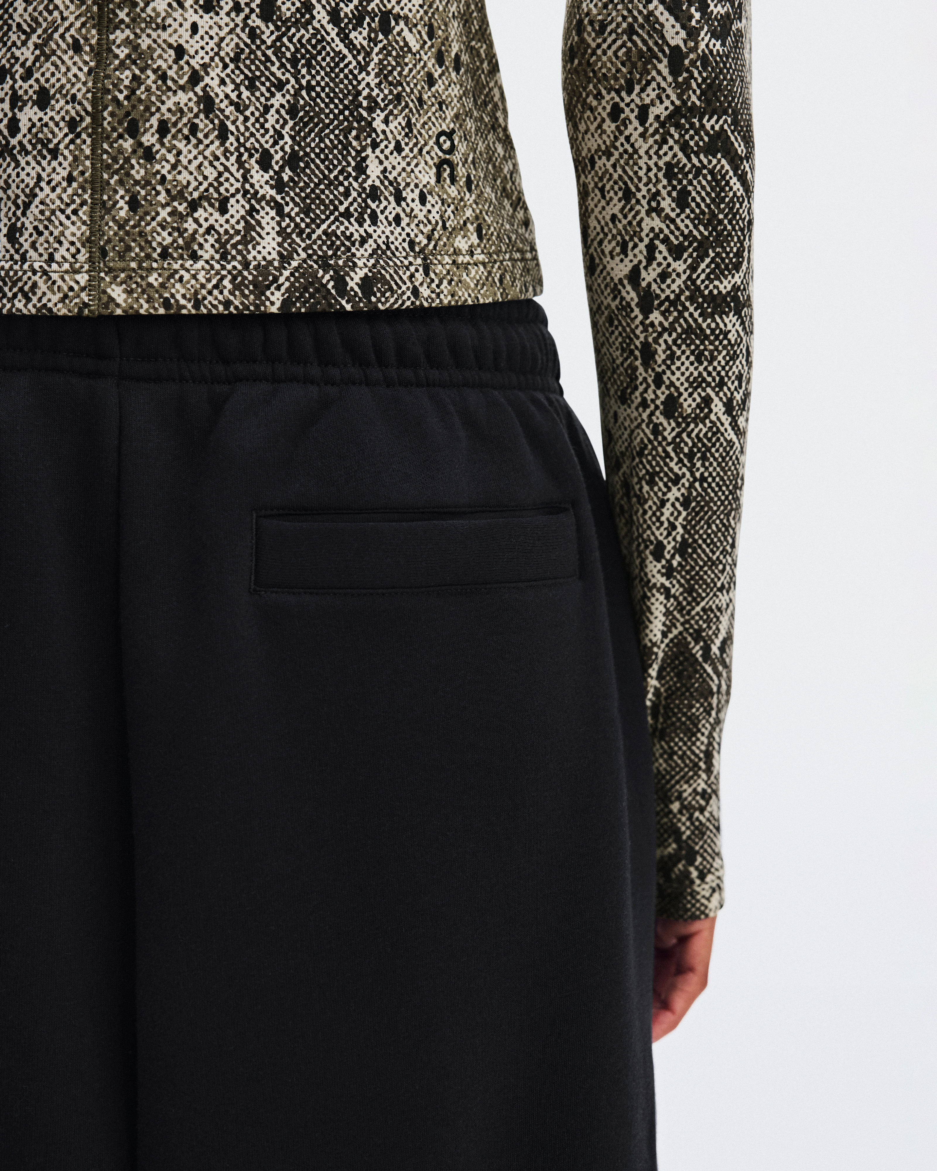 On Oversized Sweatpants Black Women Pants