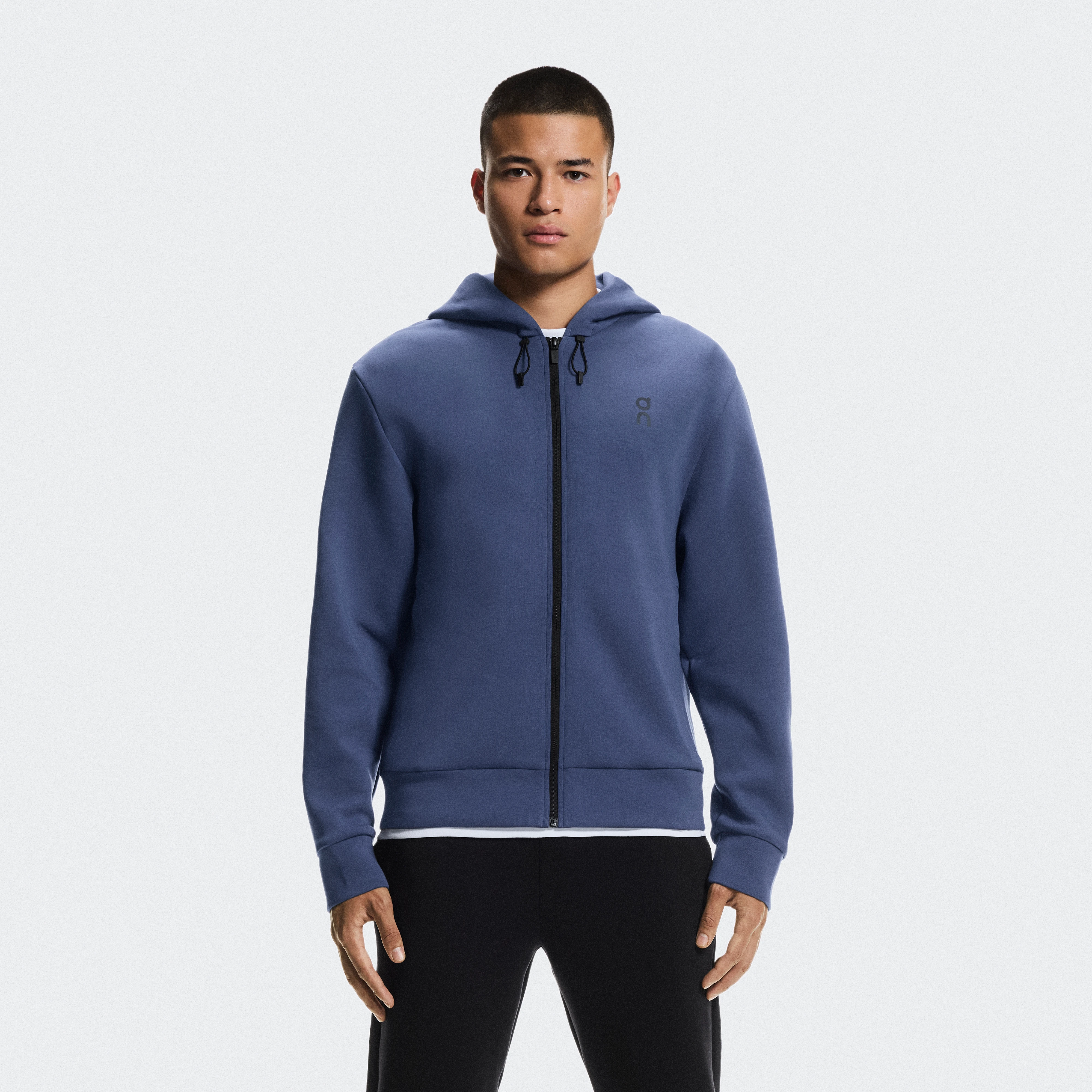 On Focus Tech Zip Hoodie ブルー メンズ メンズ – オールデイ　トラベル　トレーニング フーディ＆スウェットシャツ