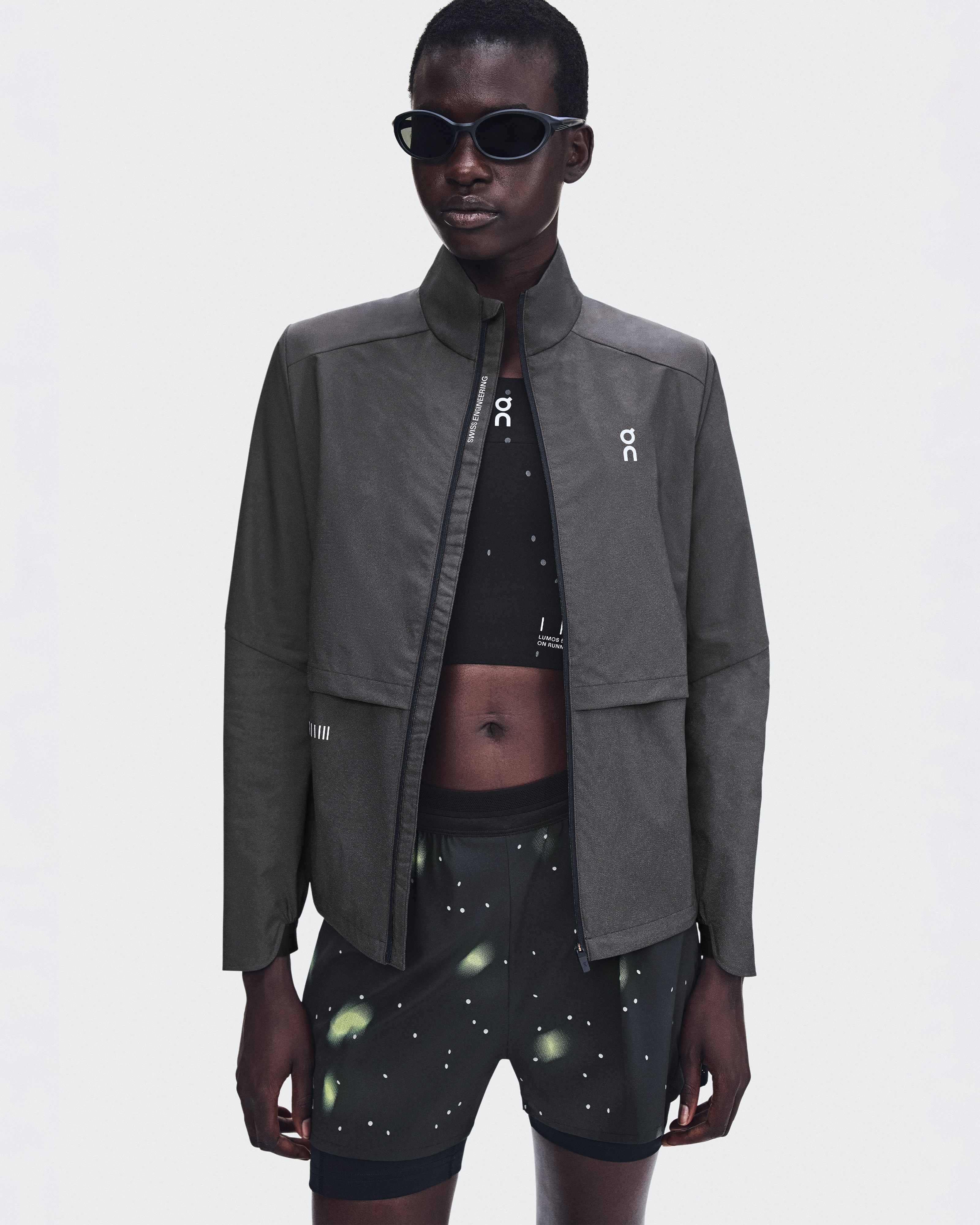 whether jacket lumos on オン　ウェザージャケット Women's Weather Jacket Lumos | On United States