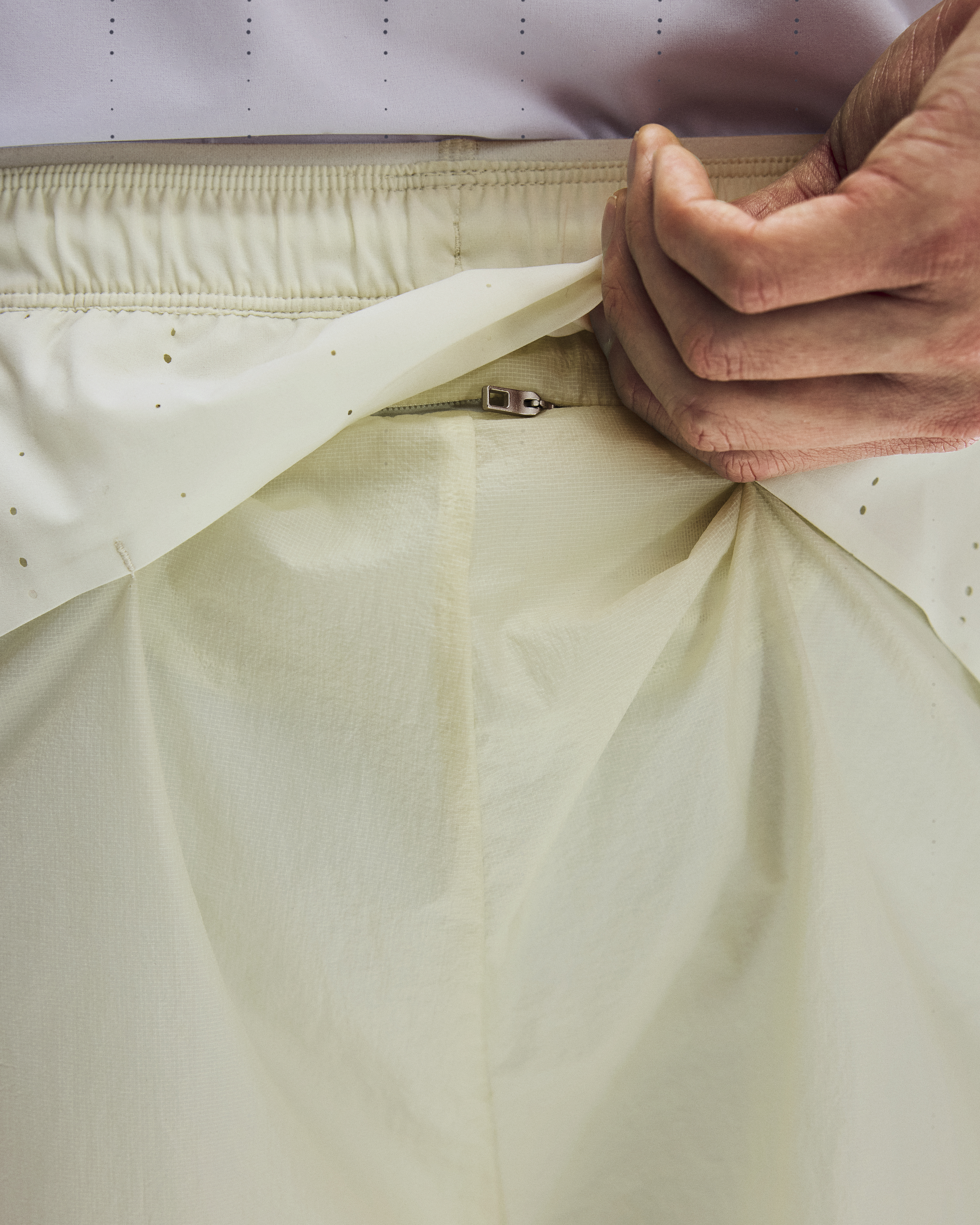 メンズ Zero 2-in-1 Shorts PAF | ベージュ & ホワイト | On 日本