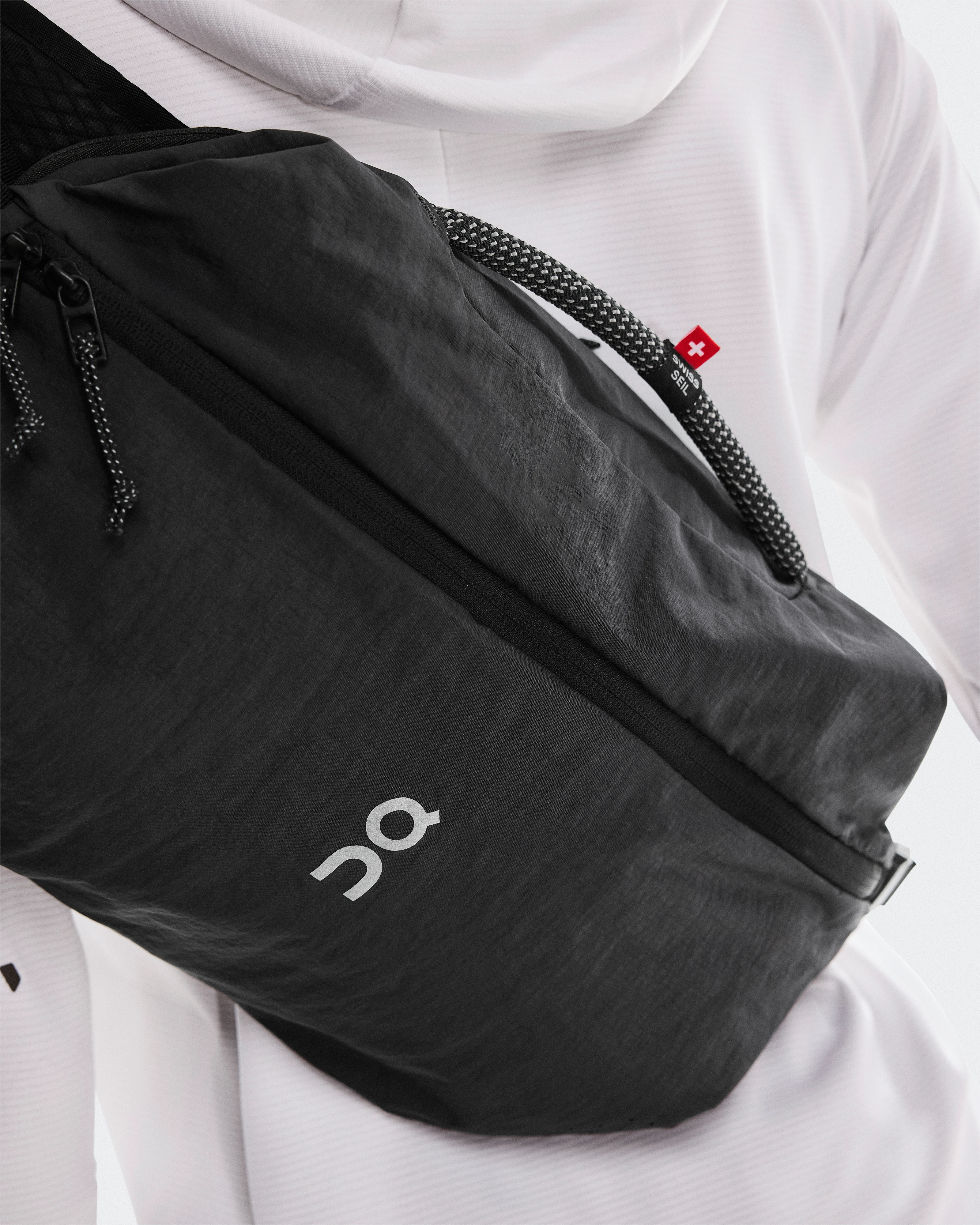 On Sling Pack 9L Magnet & Black Unisex Bags