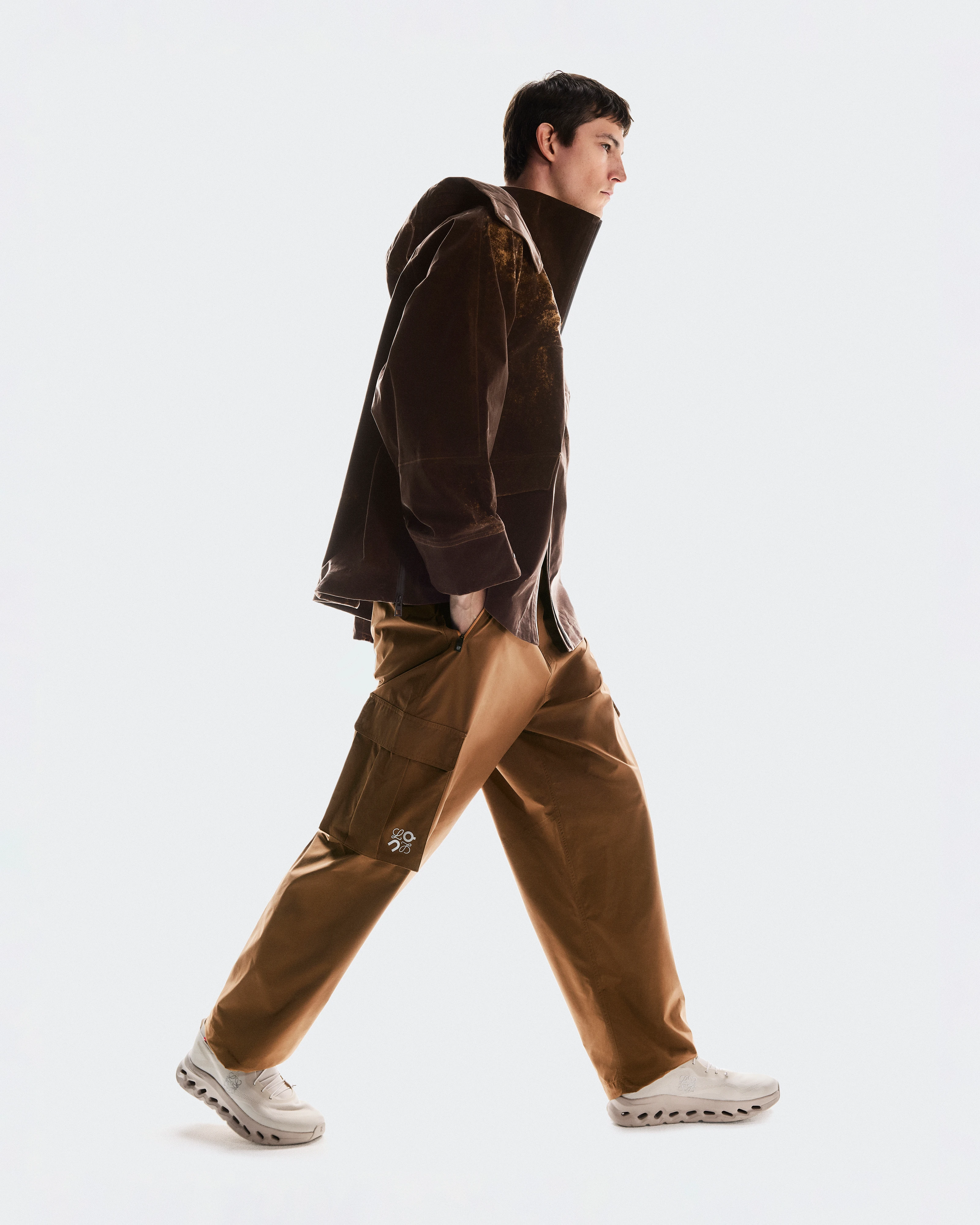 On Cargo Trousers LOEWE Toffee Men Pants