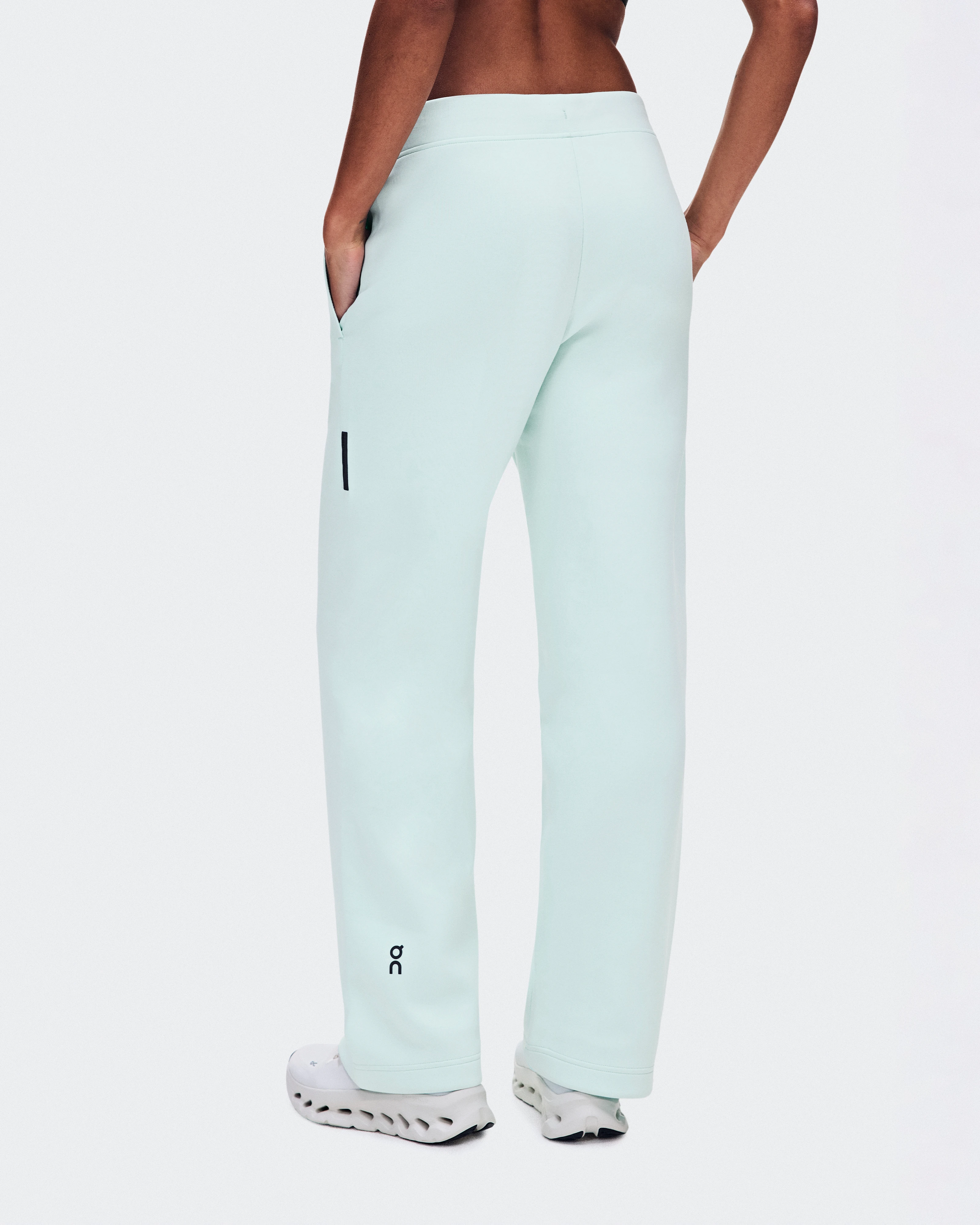 On Focus Tech Sweatpants Flurry Women Pants