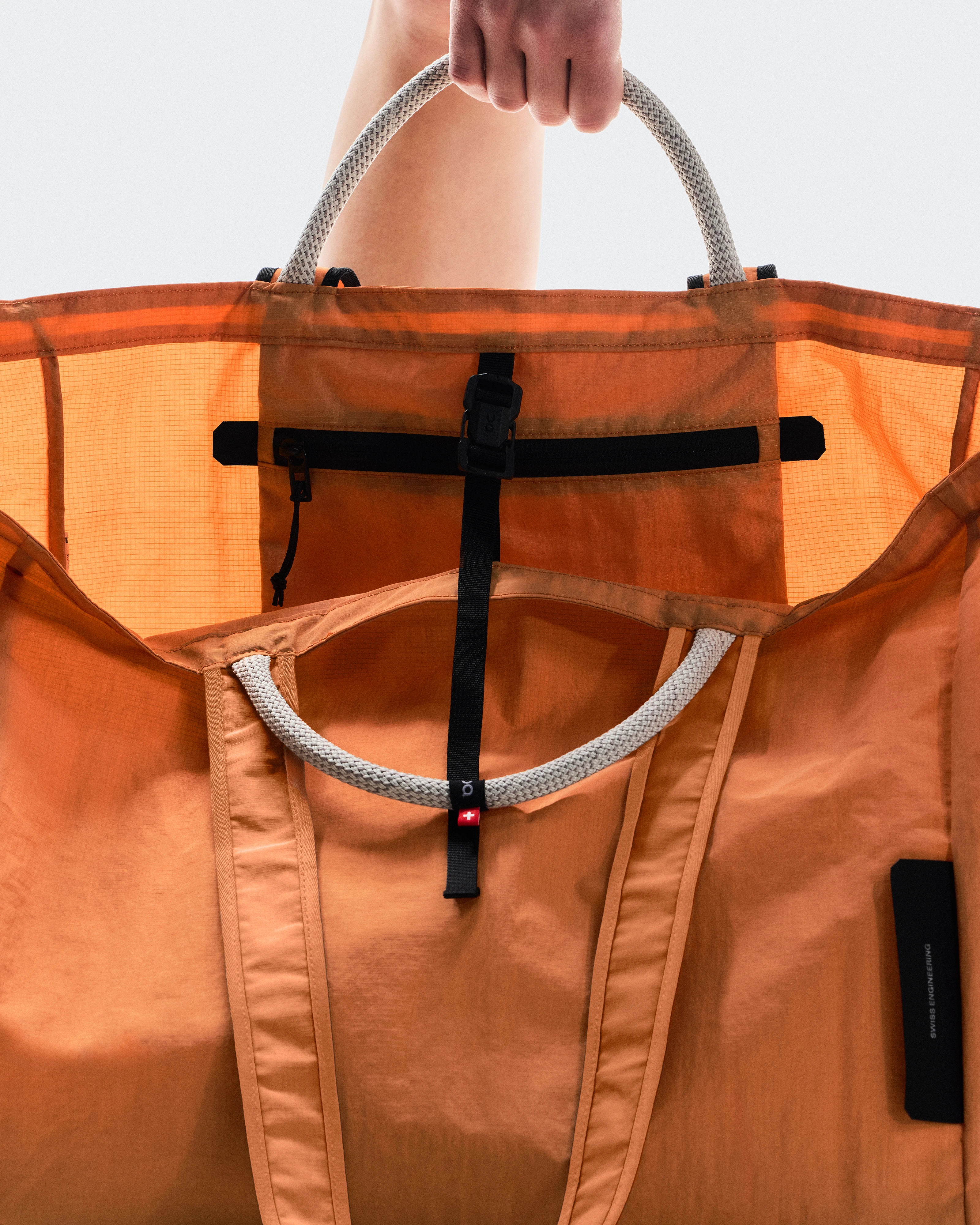 On Cargo Pack 60L Desert Glow Unisex Bags