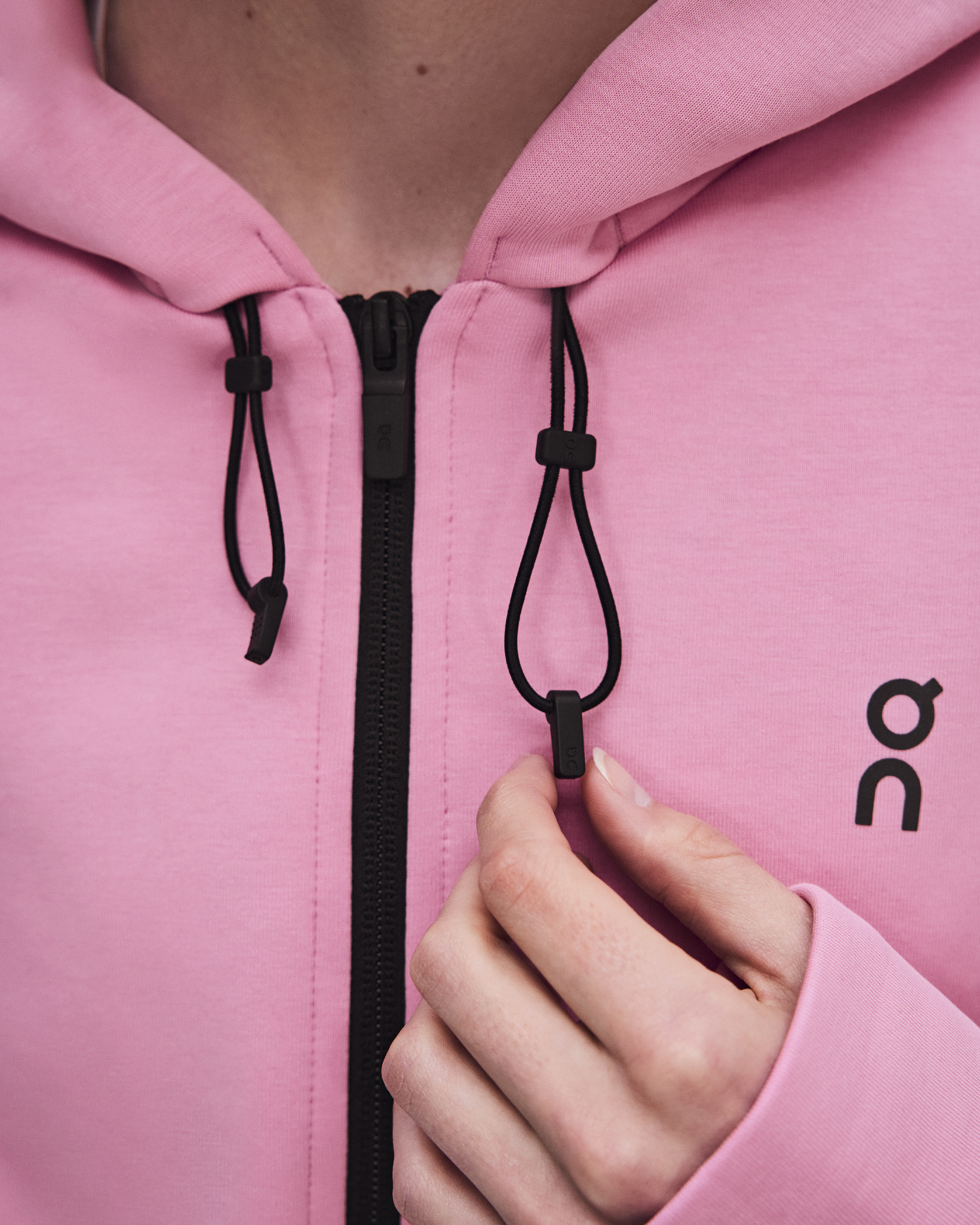 ウィメンズ Focus Tech Zip Hoodie | ピンク | On 日本
