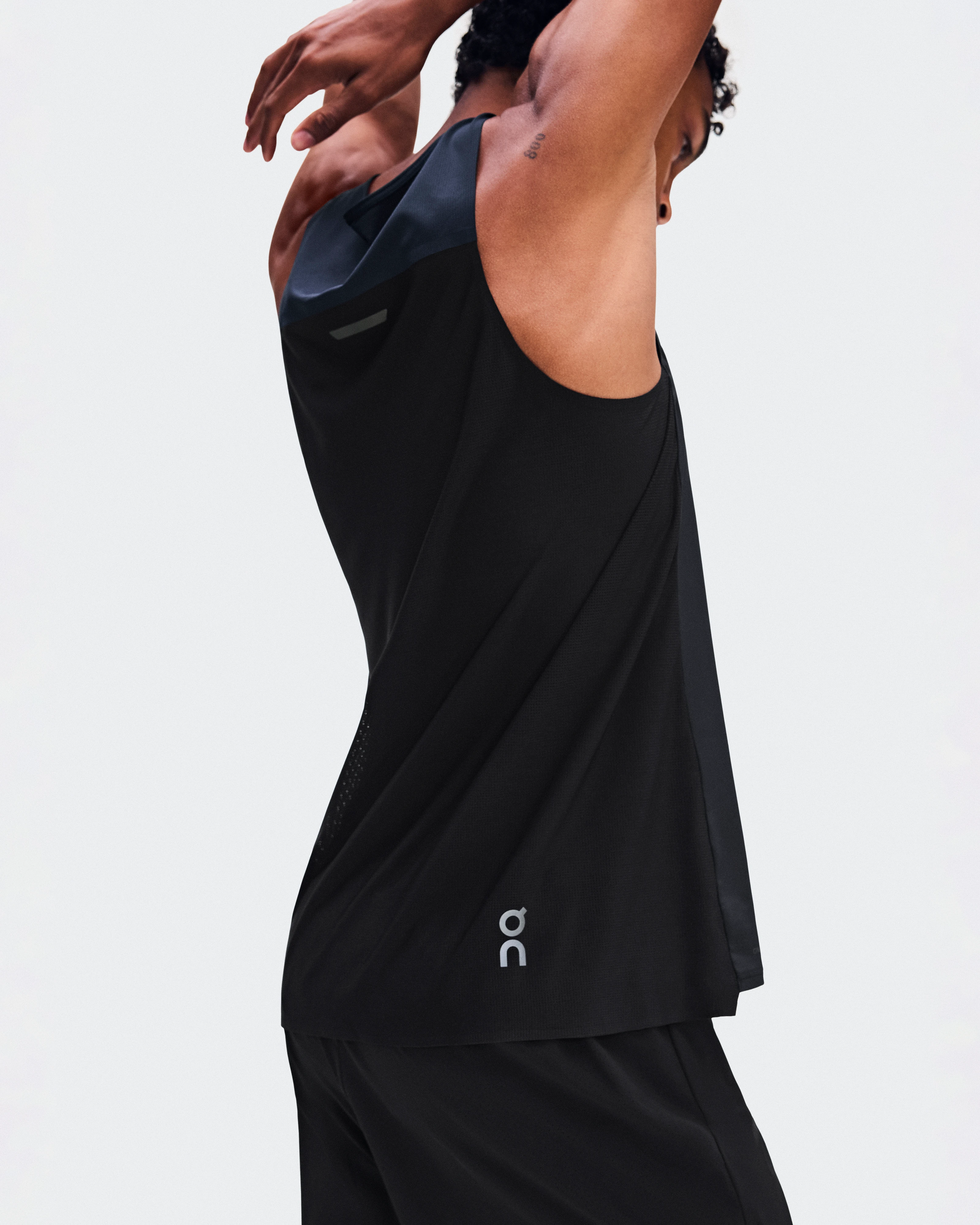 On Performance Tank Navy & Black Masculino Partes de cima e camisetas