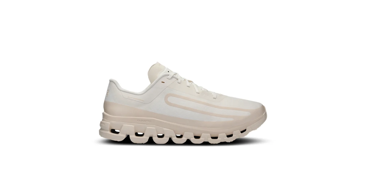 メルカリ便】(JP23)On Cloudflow 4 IKON スニーカー メルカリ便】(JP23)On Cloudflow 4 IKON スニーカー