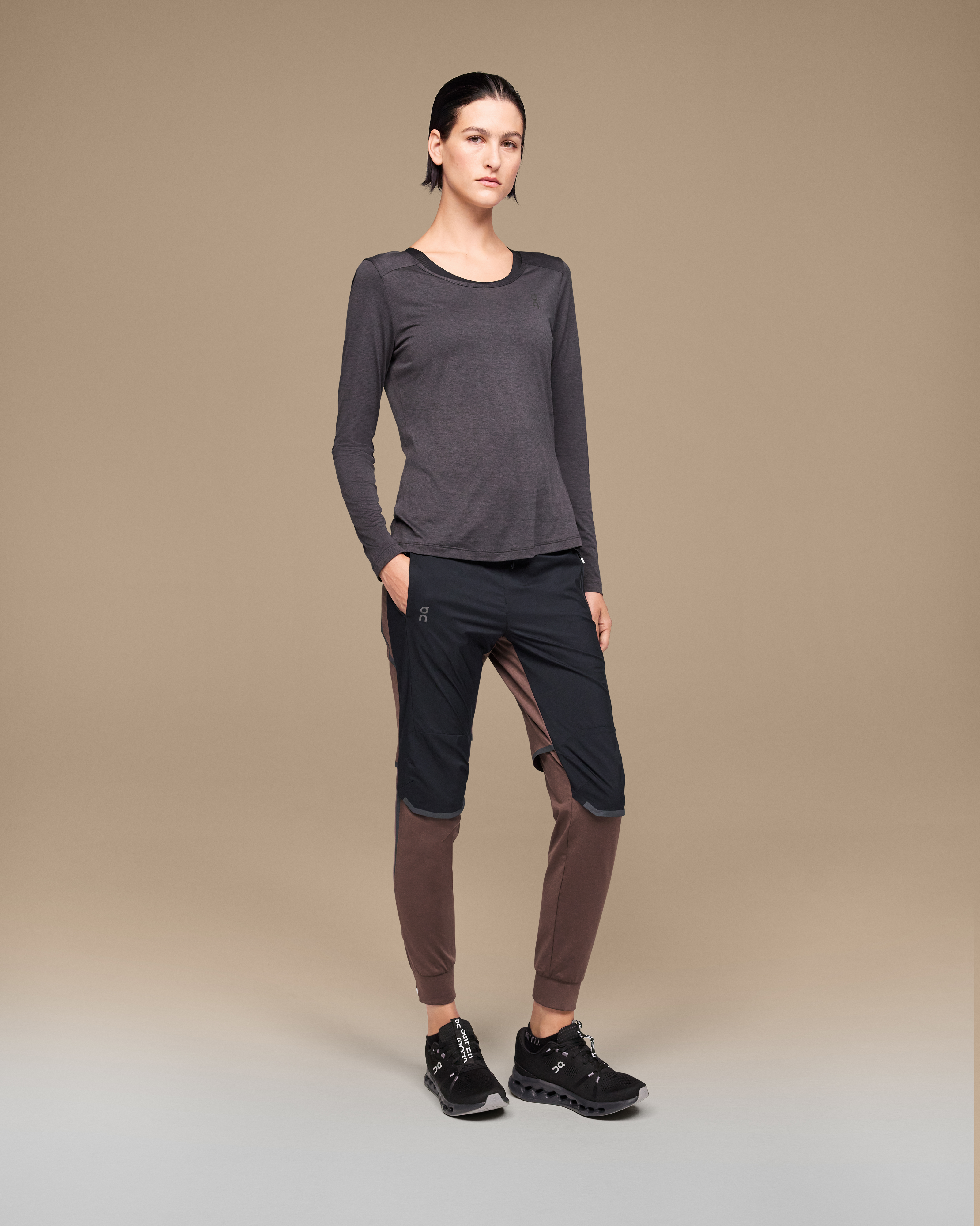 On - Women's Running Pants - Running trousers - Black | L