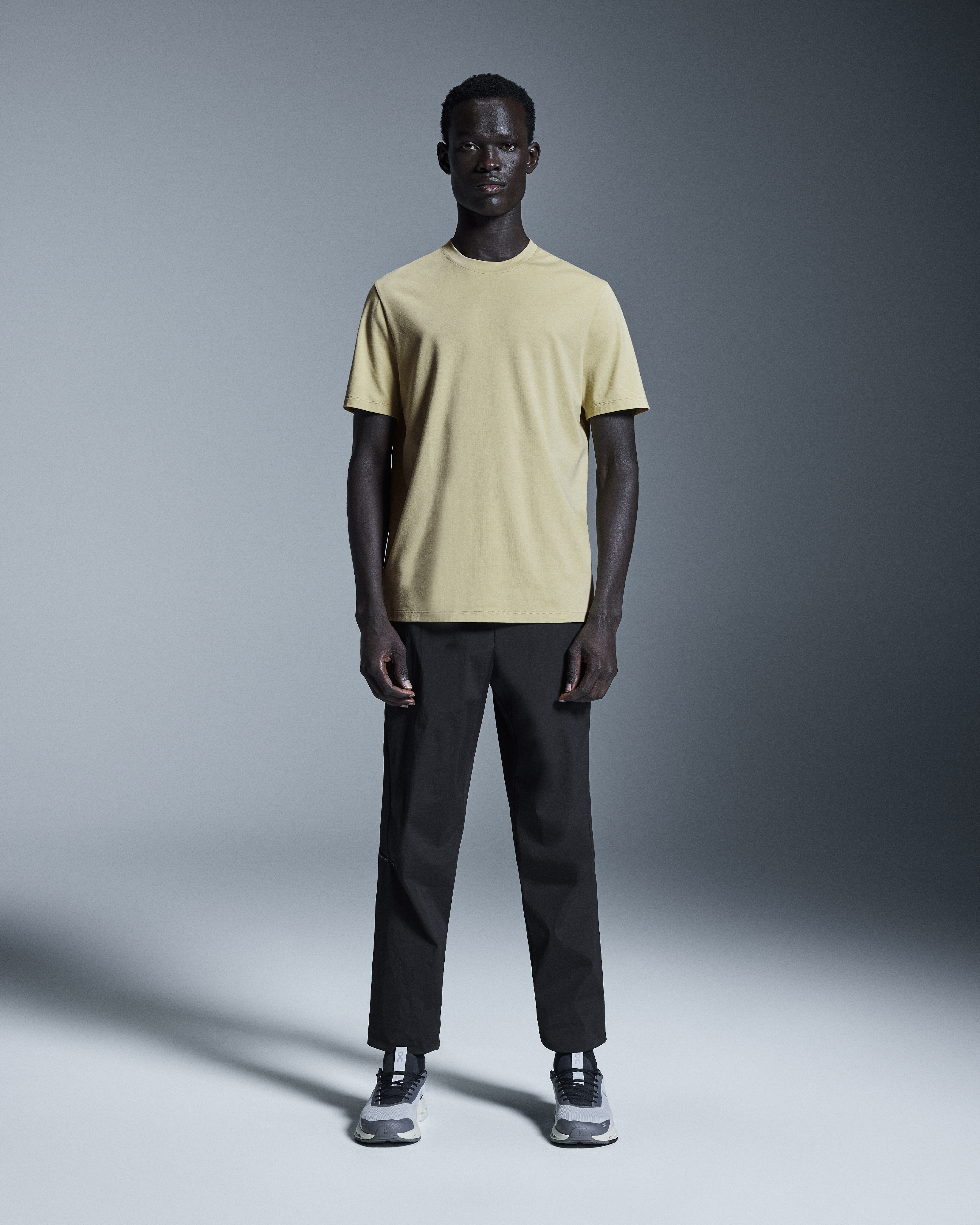 On Men's Focus-T Short-Sleeve Shirt in Caper, Size: Small, Polyester