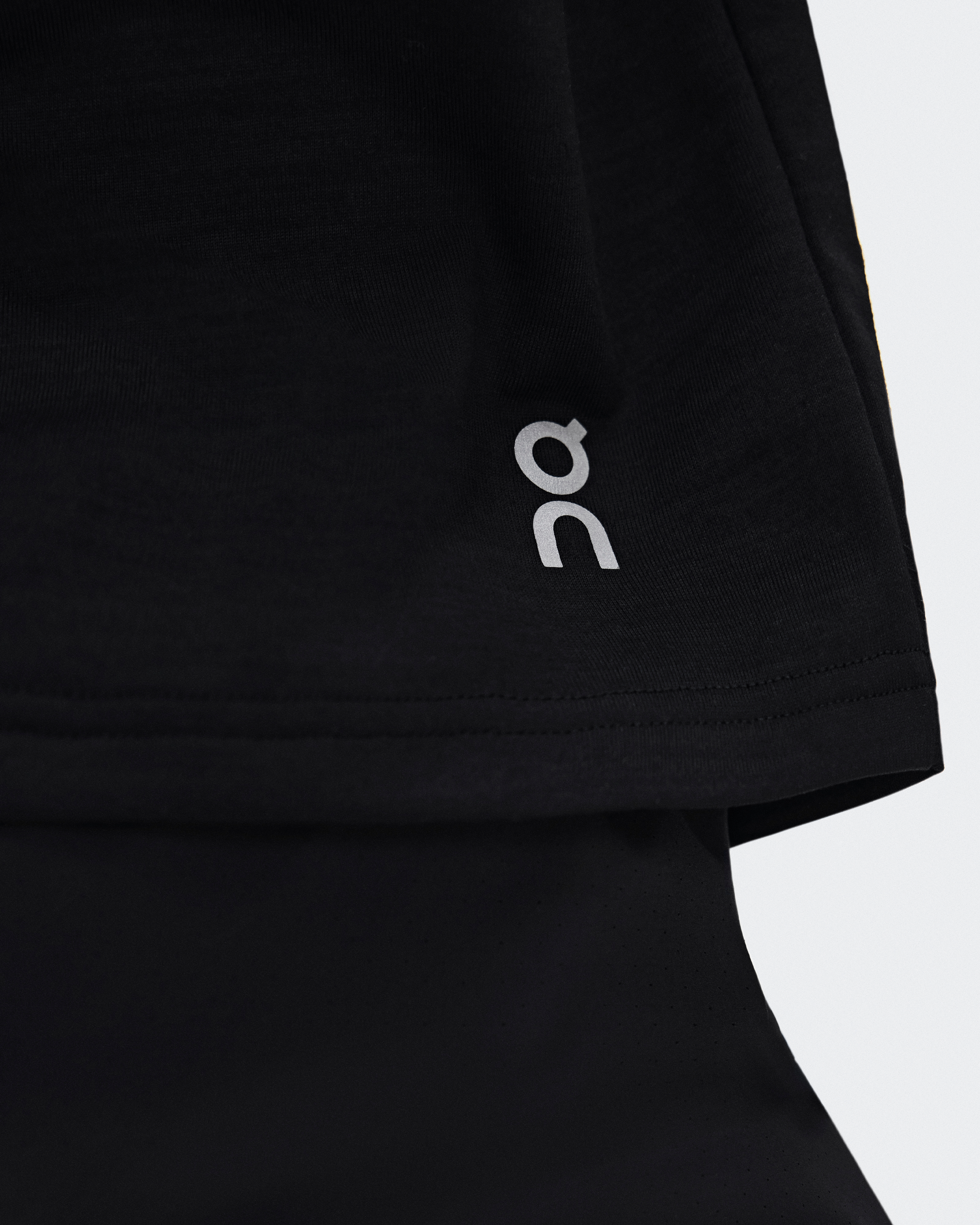 On Run-TWomen / Black / M