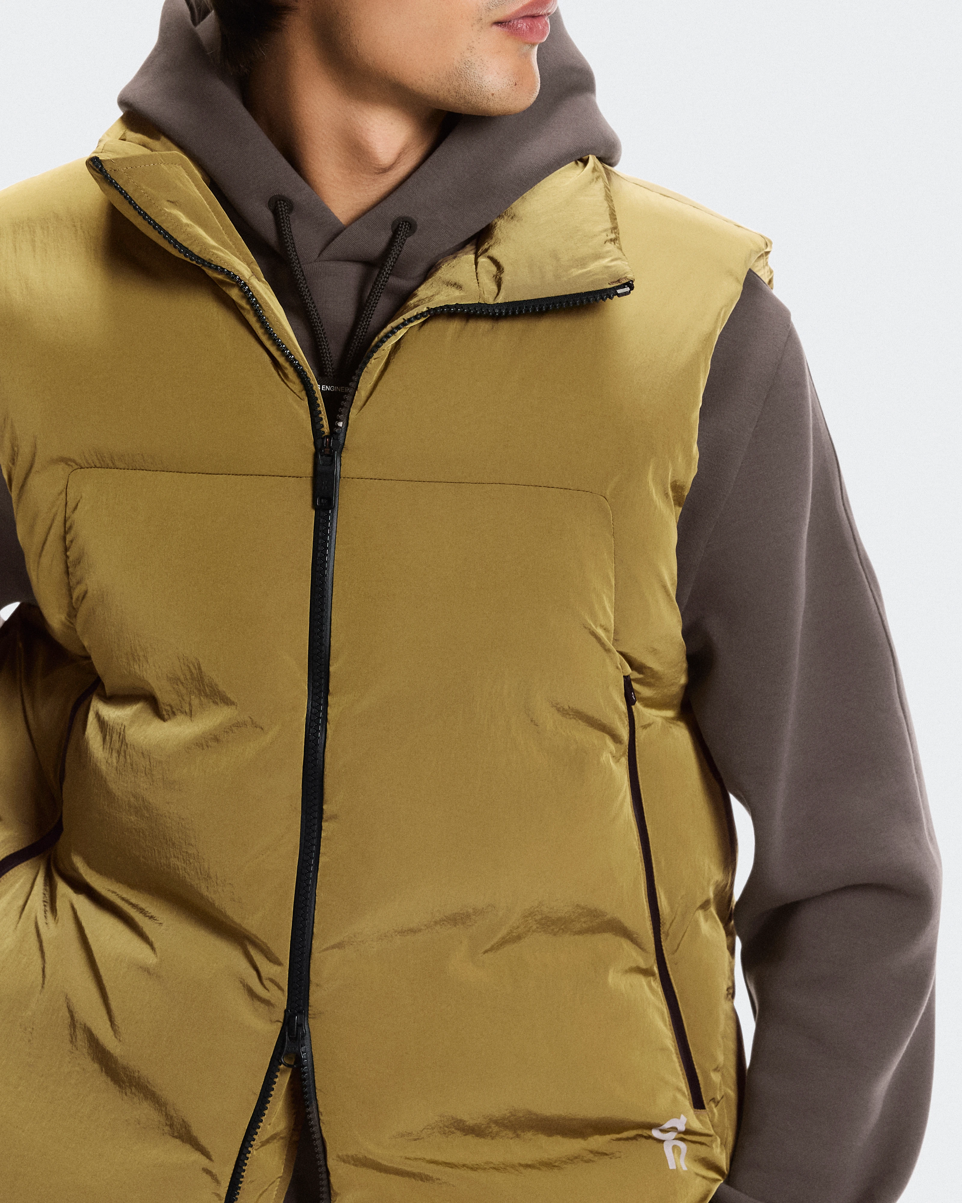 On All-Day Puffer Vest Nutmeg Men Jackets