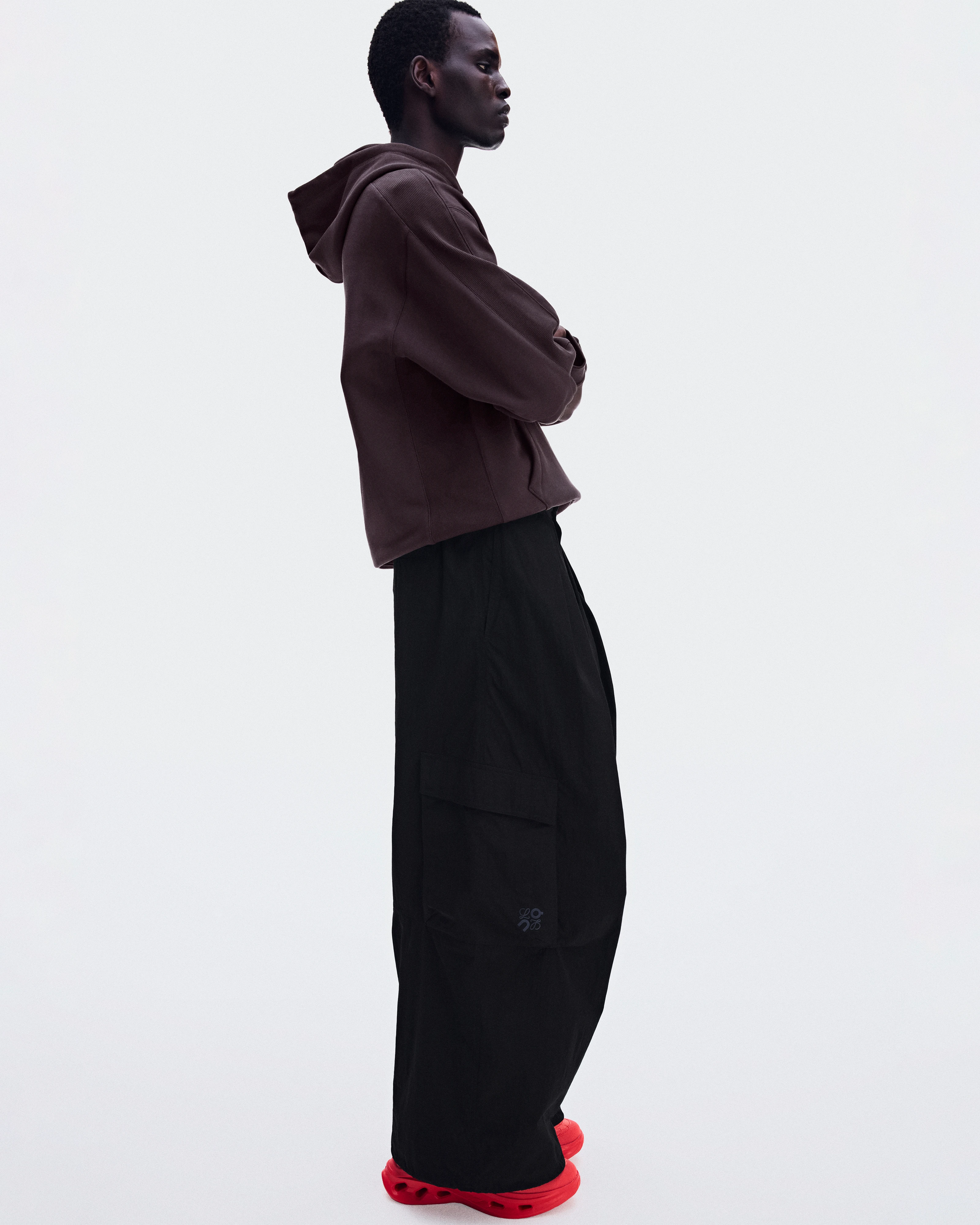 On Pleated Cargo Trousers LOEWE Black Men