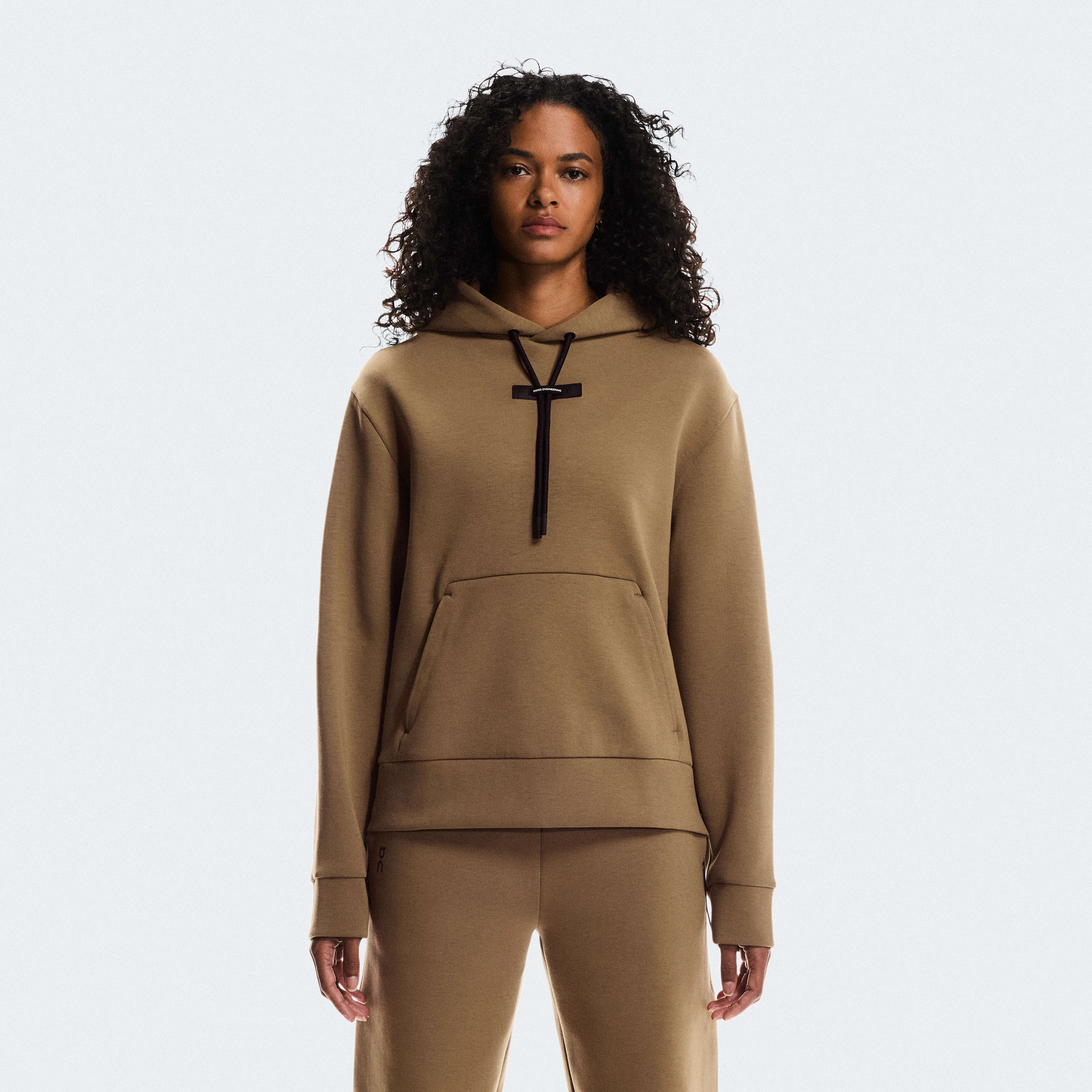 On Focus Tech Hoodie Marrón Mujer Mujer – Uso diario, viajes, entrenamientos Sudaderas con y sin capucha