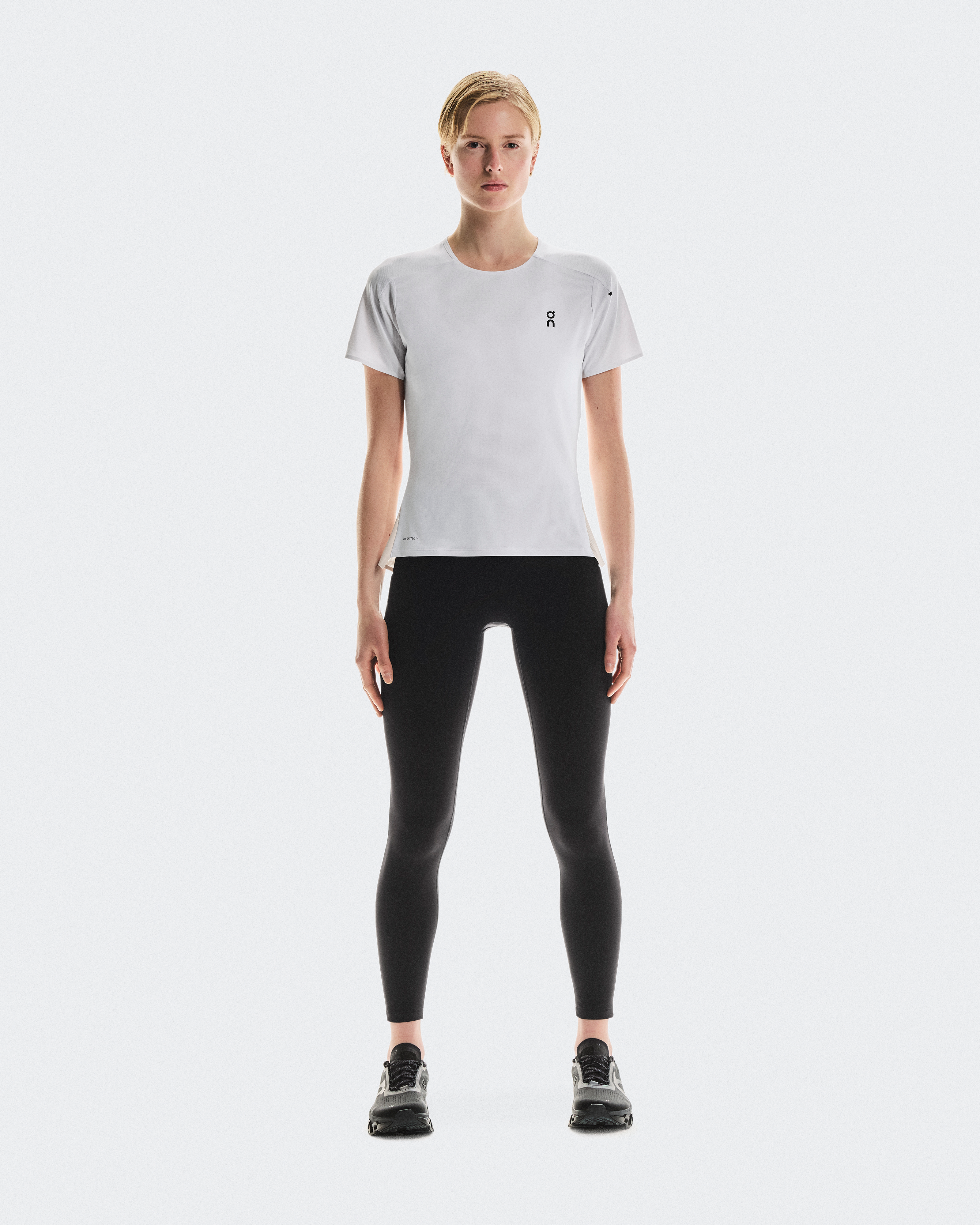Performance-TWomen / White | Silver / L