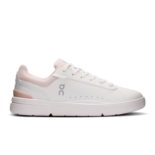 THE ROGER Advantage Tennis Shoe in White/Rosehip
