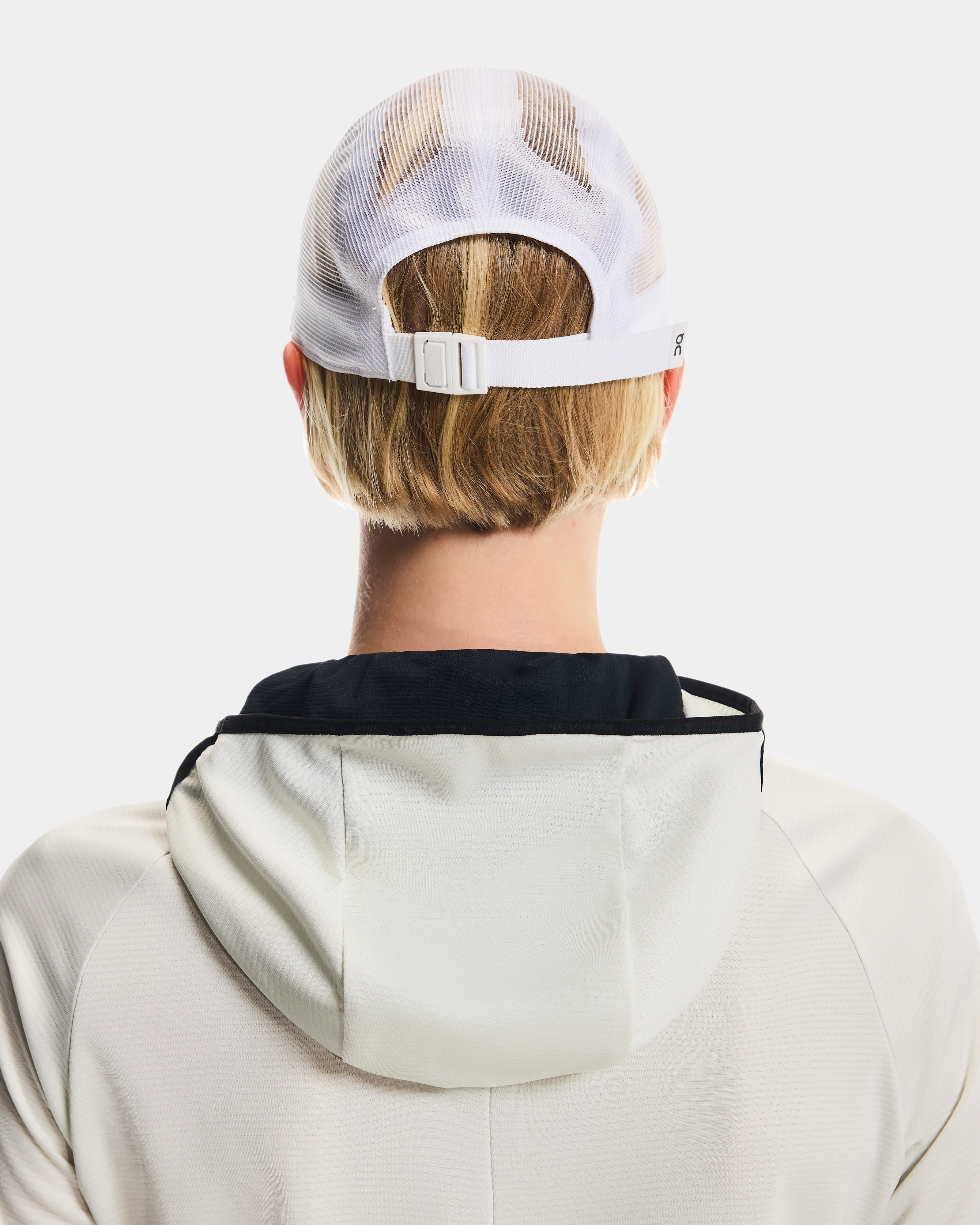 On Specter Cap White Unisex Headwear
