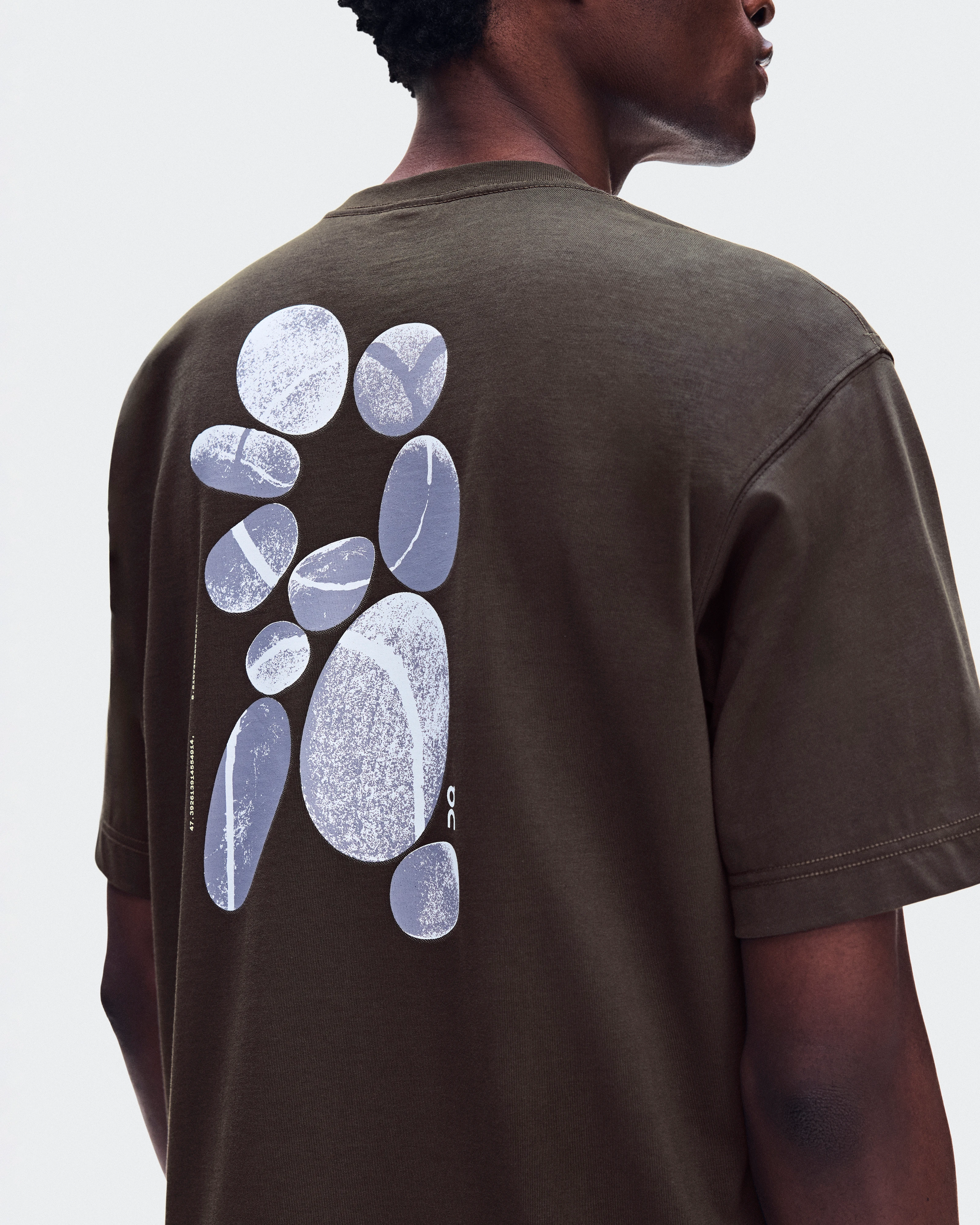 On Club Collective-T Ascent Espresso Men Tops and t-shirts