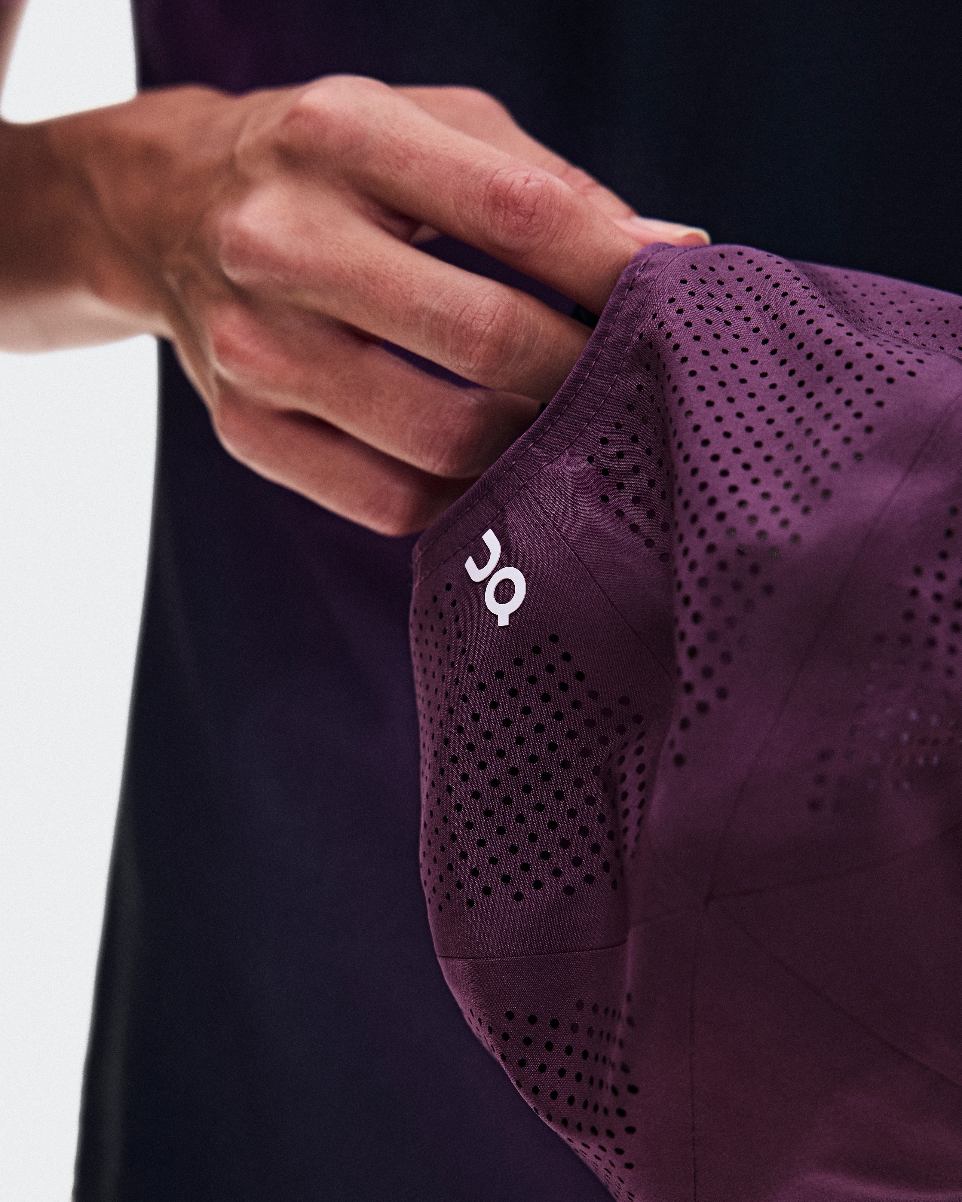 On Court Cap Cassis Unisex – Tennis, Leicht, Belüftet Kopfbedeckungen