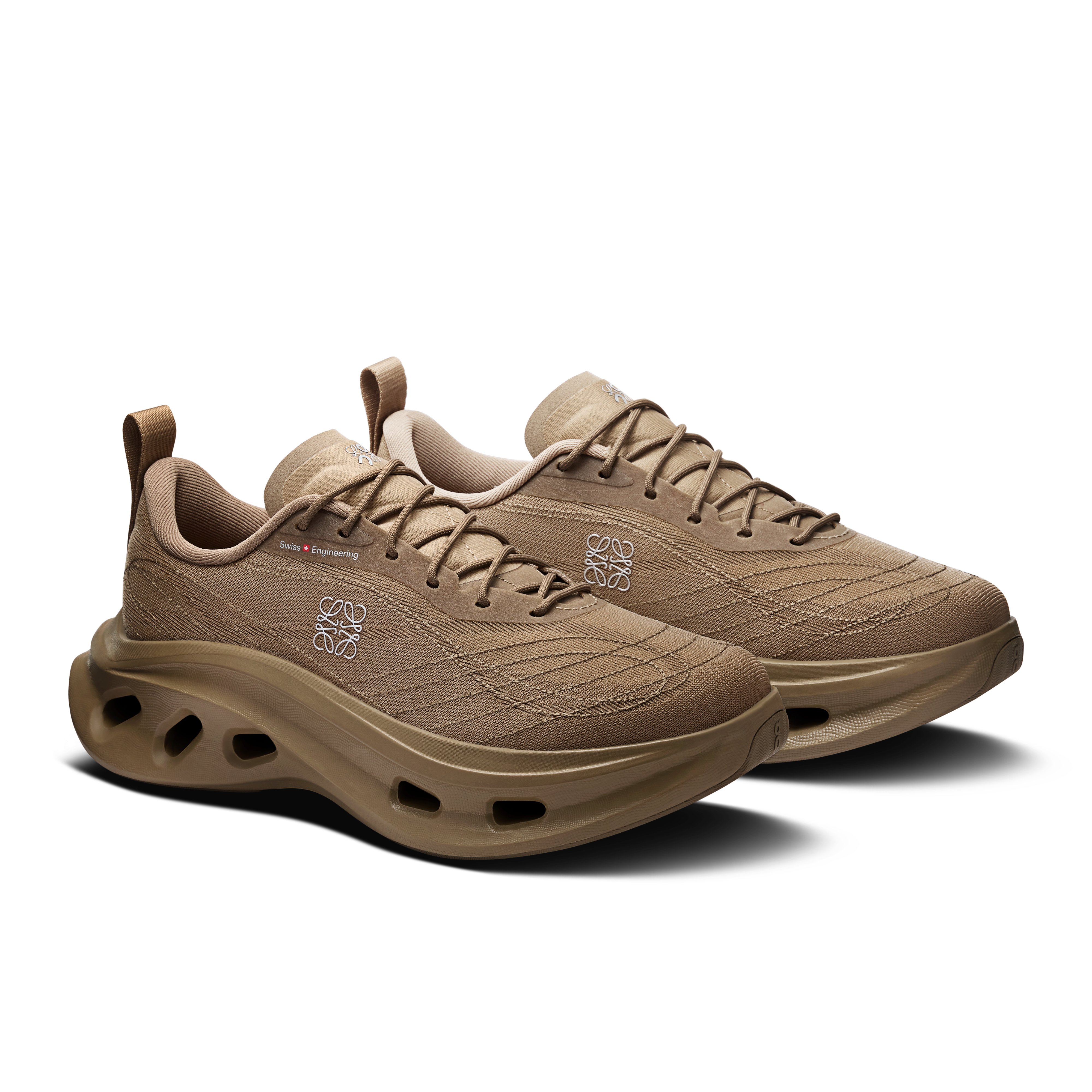 On Cloudtilt Cosmic LOEWE Dark Sand Mujer Vida activa Calzado