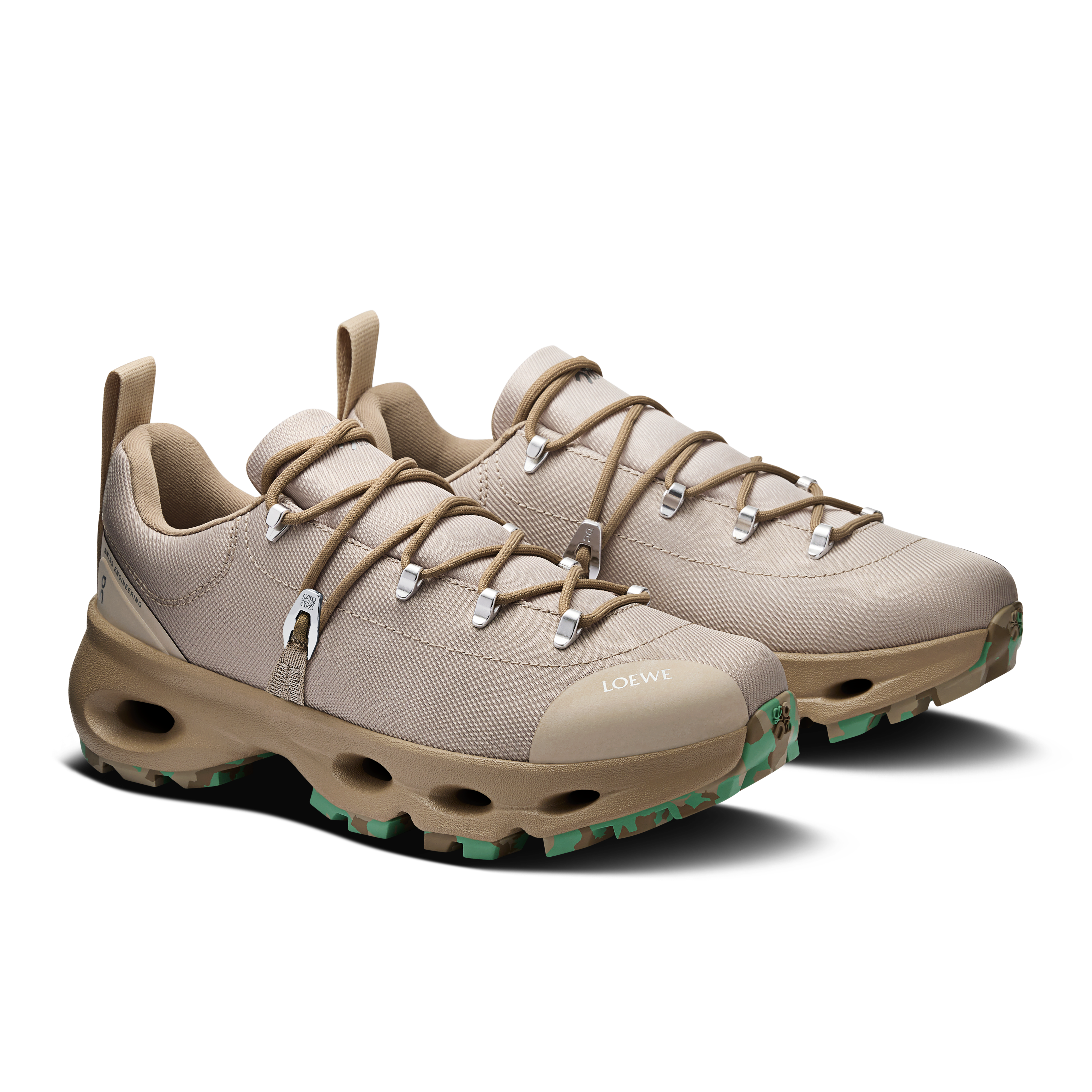 On Cloudsolo Hiker LOEWE Sand Women Active life Shoes