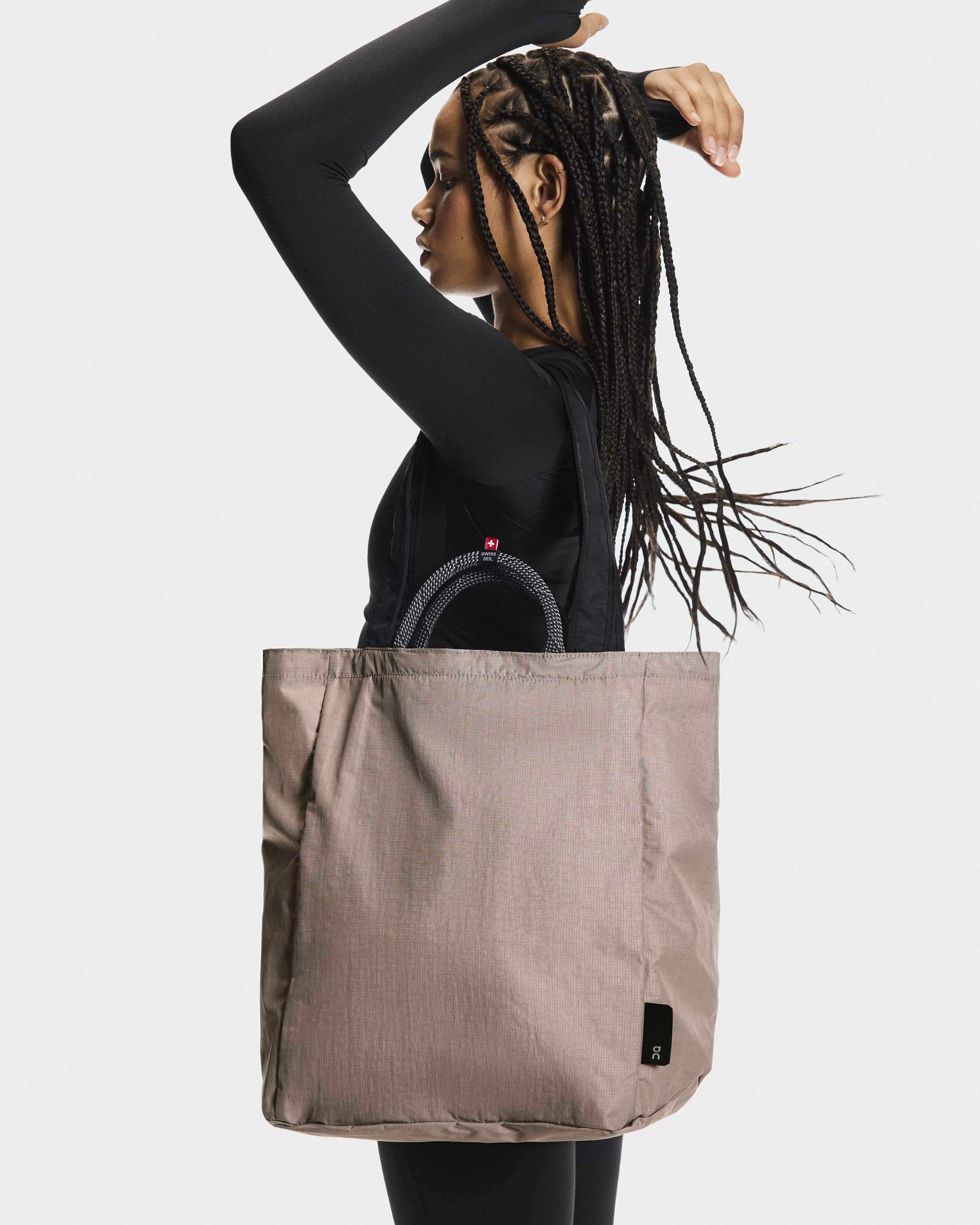 Tote Pack 25L | Grey & Black | On Canada