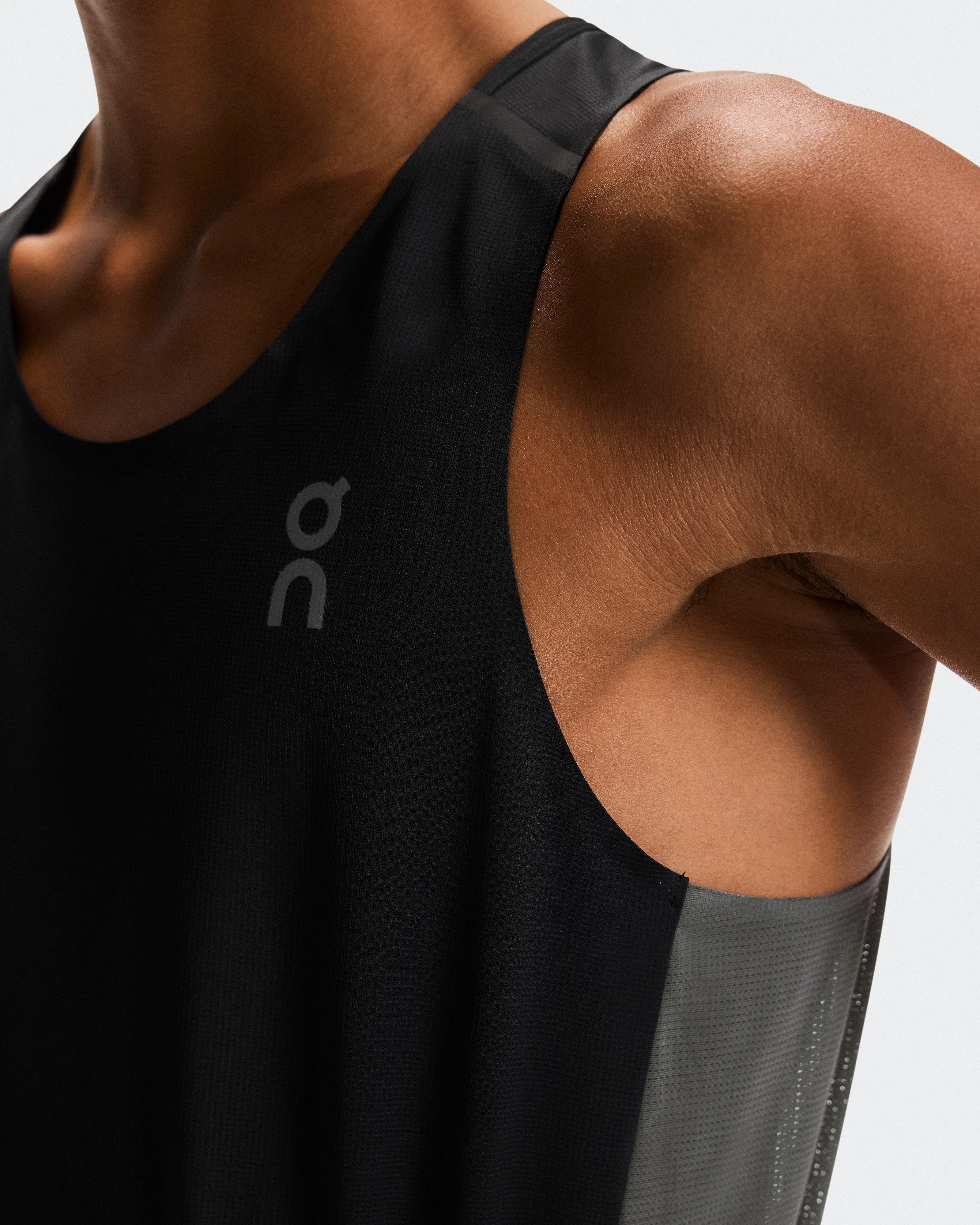 On Performance Tank Black & Eclipse Homme Hauts et t-shirts