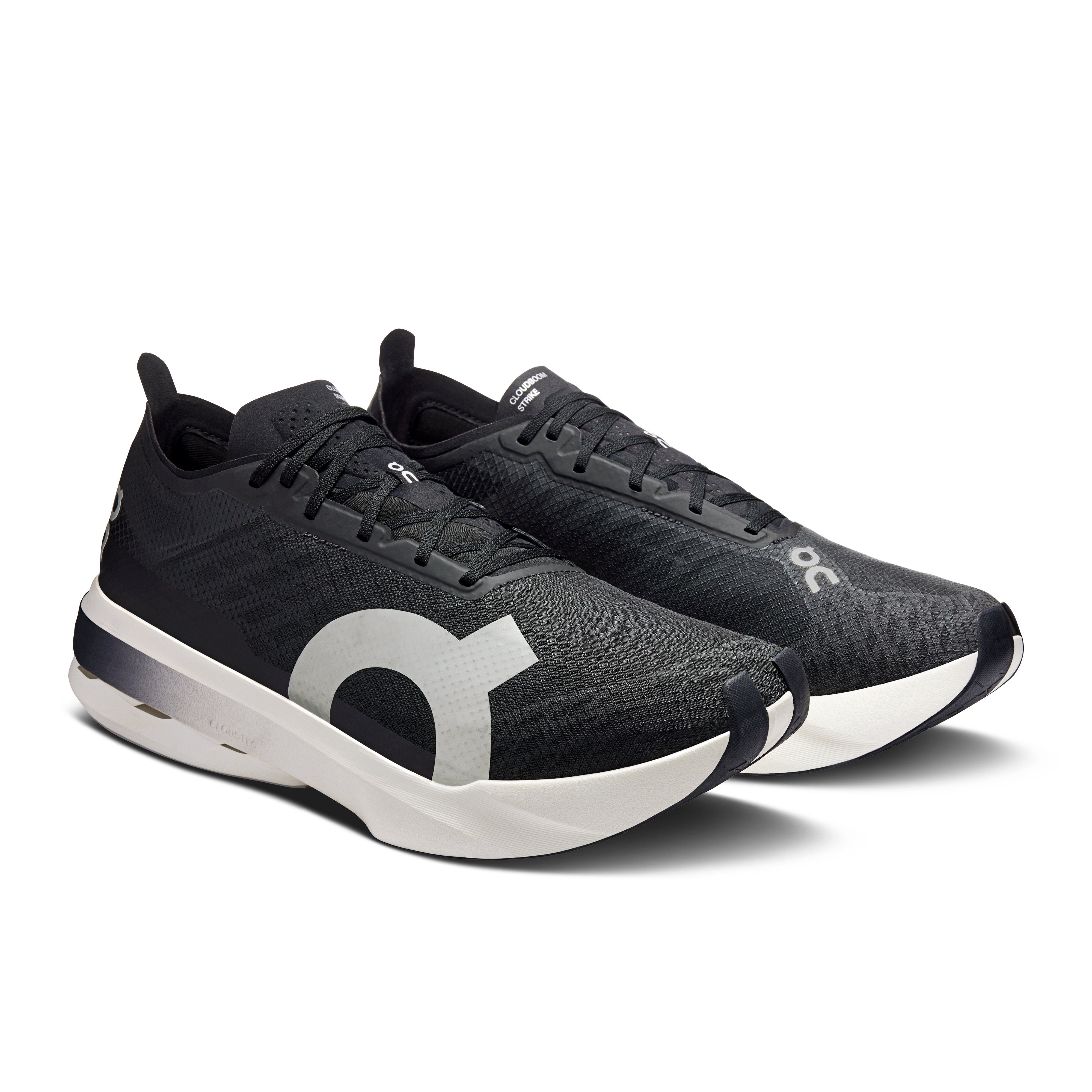Cloudboom StrikeMen / Black | White / 45
