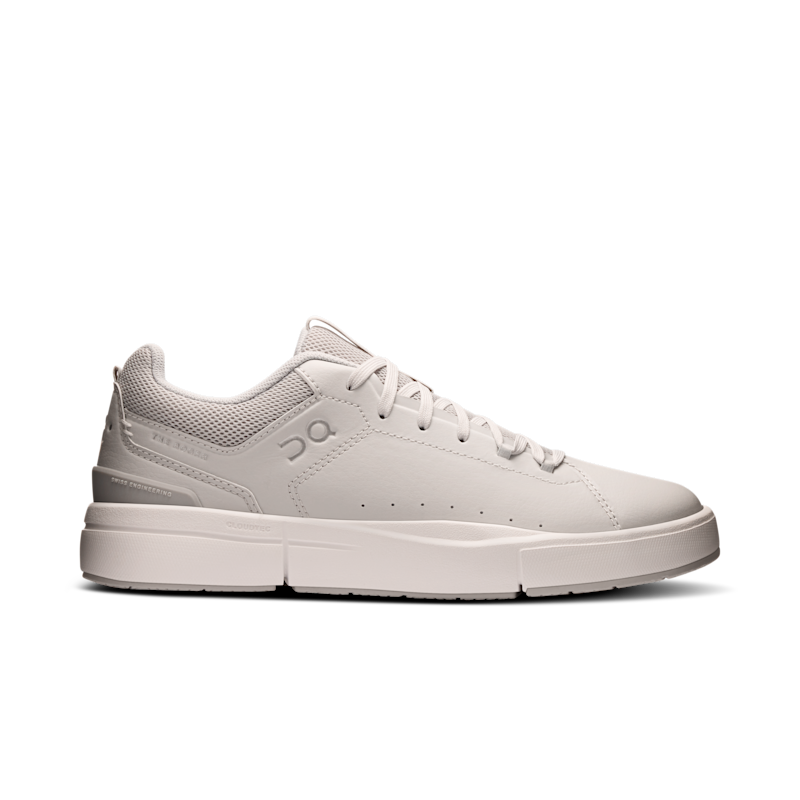 On THE ROGER Youth Tennis Shoe in Frost/Silver, Size: 5.5, Recycled Polyester