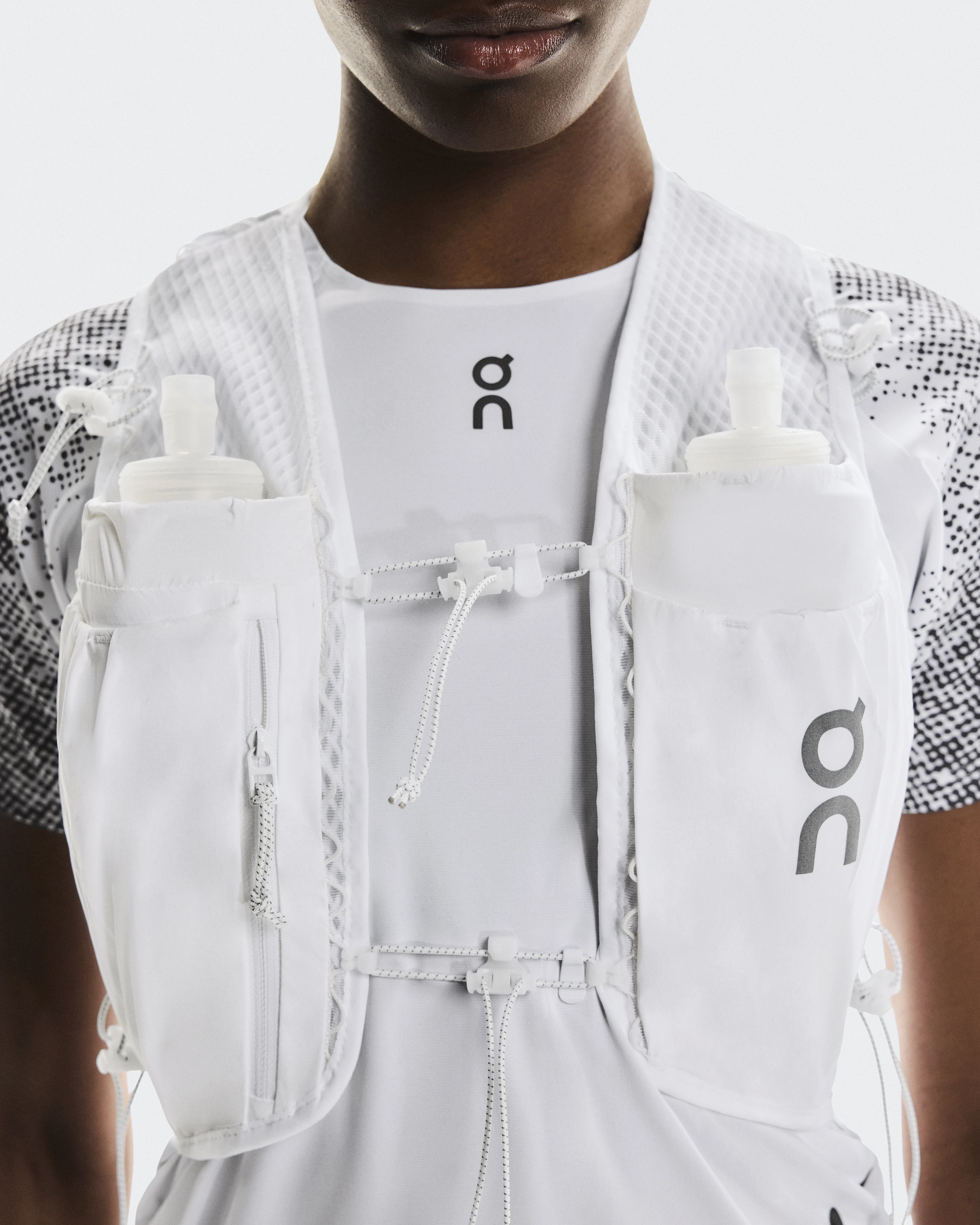 On Ultra Vest Pro White Unisex Vests