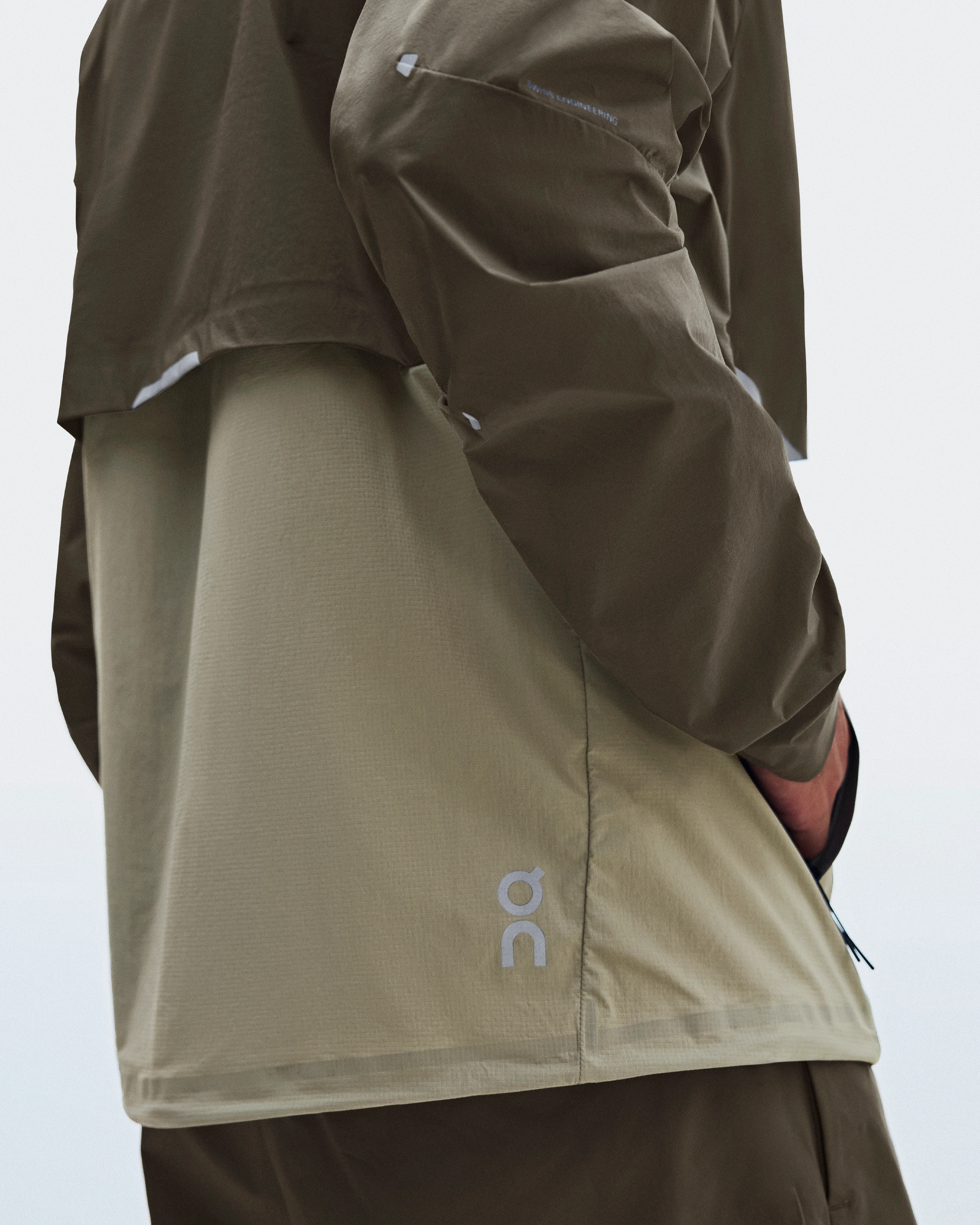 On Core Jacket Bark & Vetiver Men Jackets