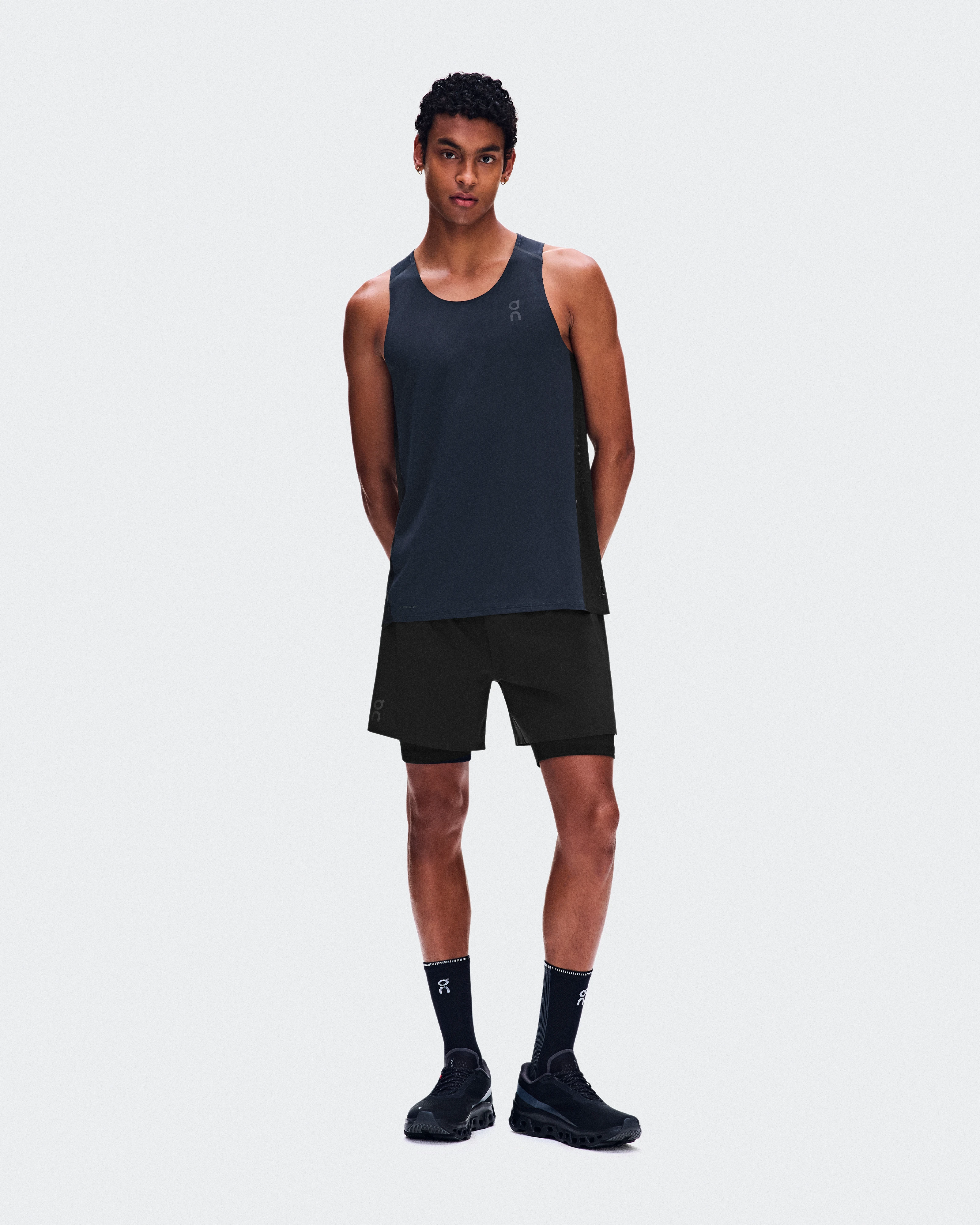 On Performance Tank Navy & Black Masculino Partes de cima e camisetas