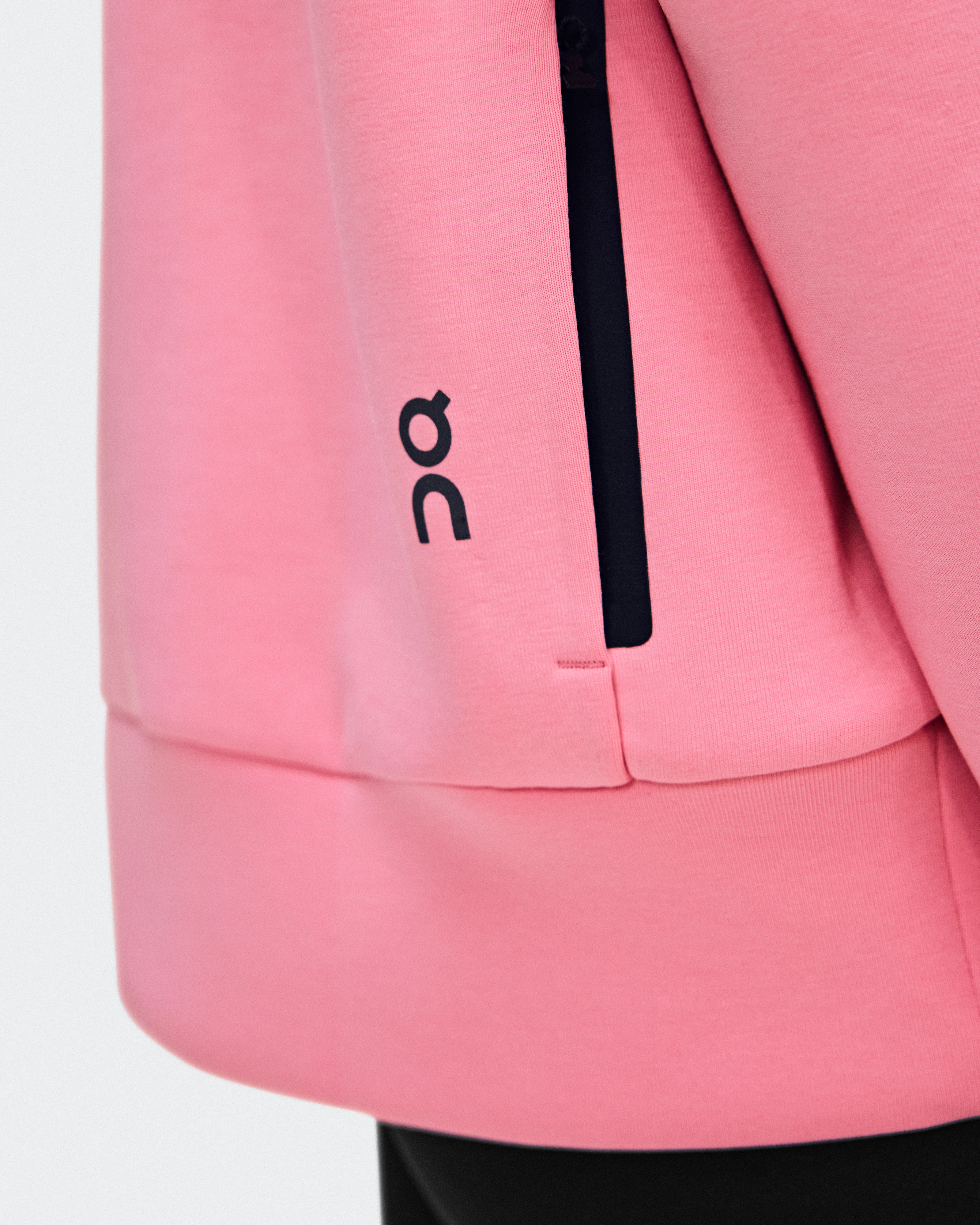 On Focus Tech Crew Magnolia Women Hoodies and sweatshirts
