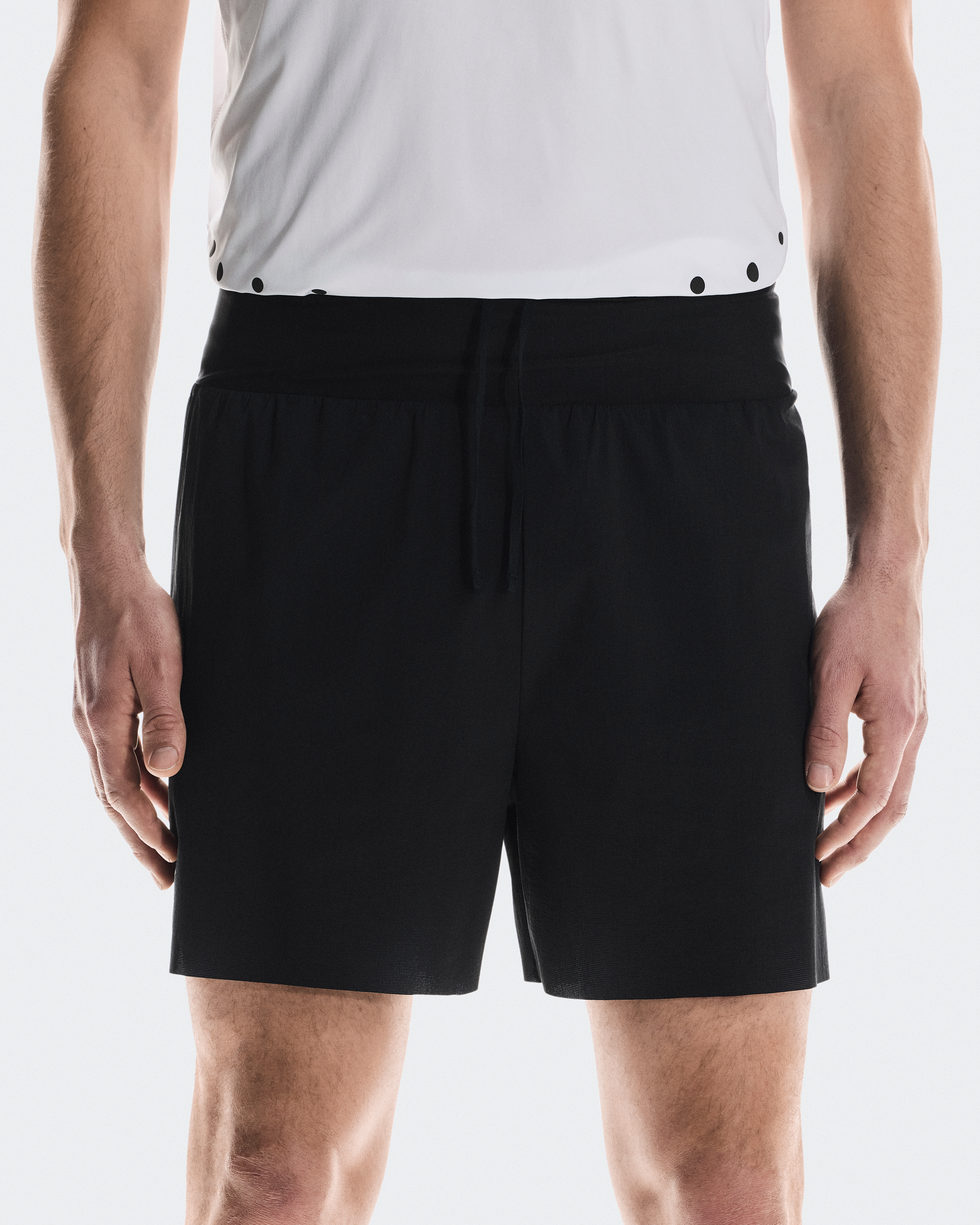 Ultra Shortsالرجال / أسود / XL