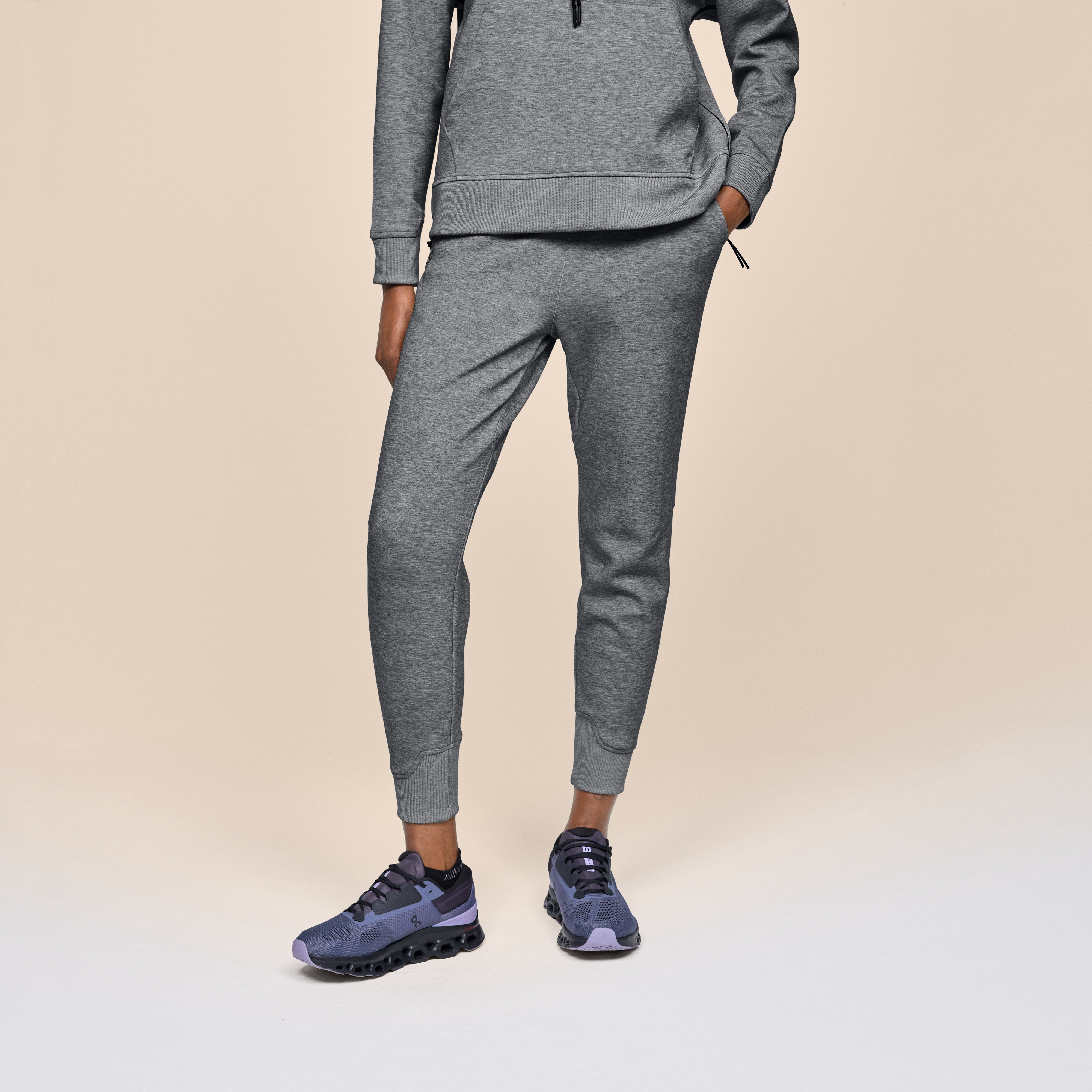 On Sweat Pants Grey Women Women - Recovery, pre- or post-workout, soft comfort Pants