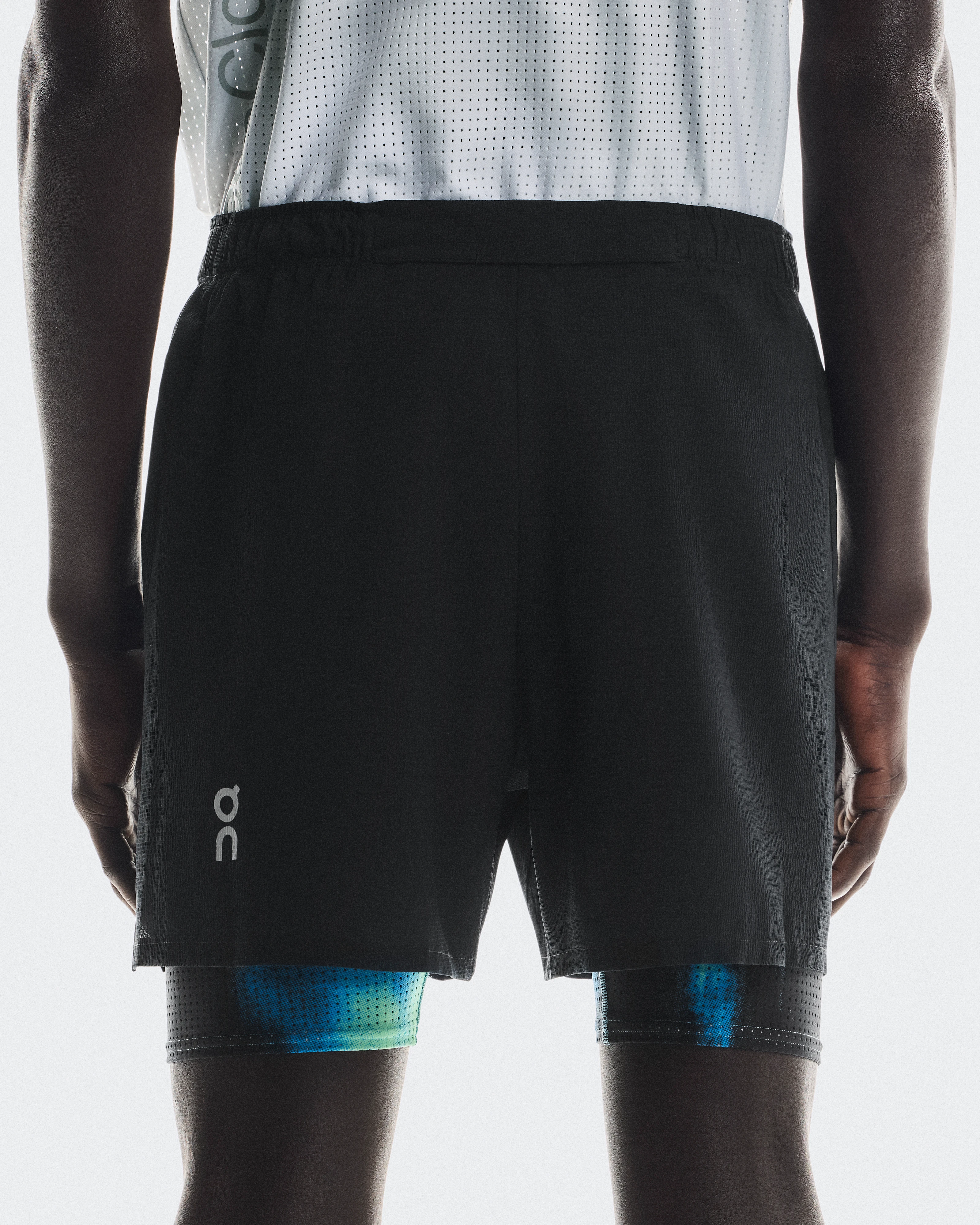 On Pace Shorts Black & Horizon Men Shorts