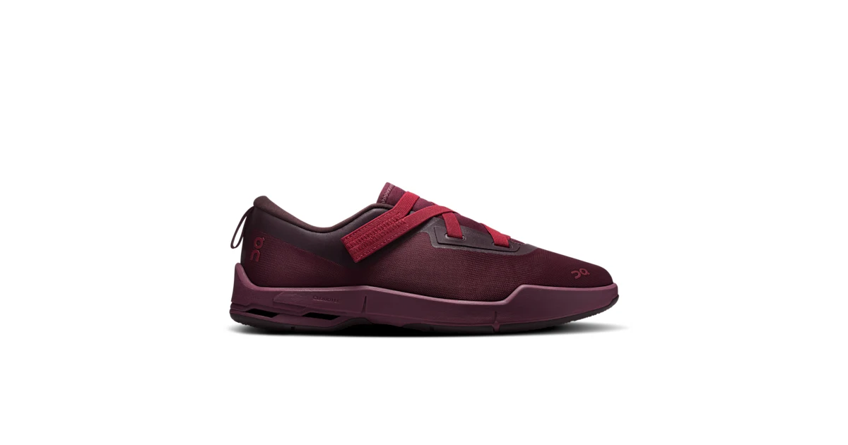 On+ Zendaya Sneaker