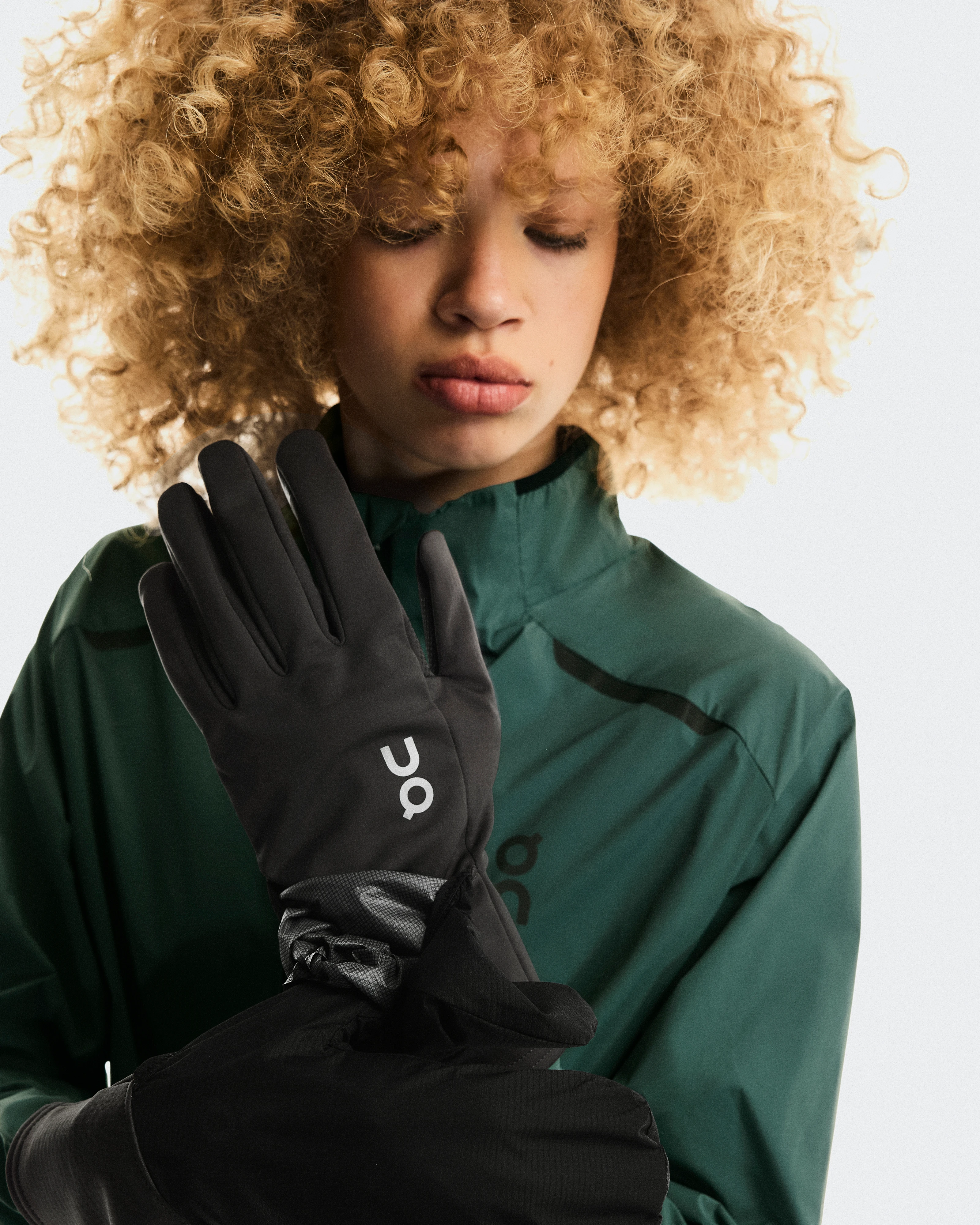 On Winter Run Glove Magnet Unisex Gloves