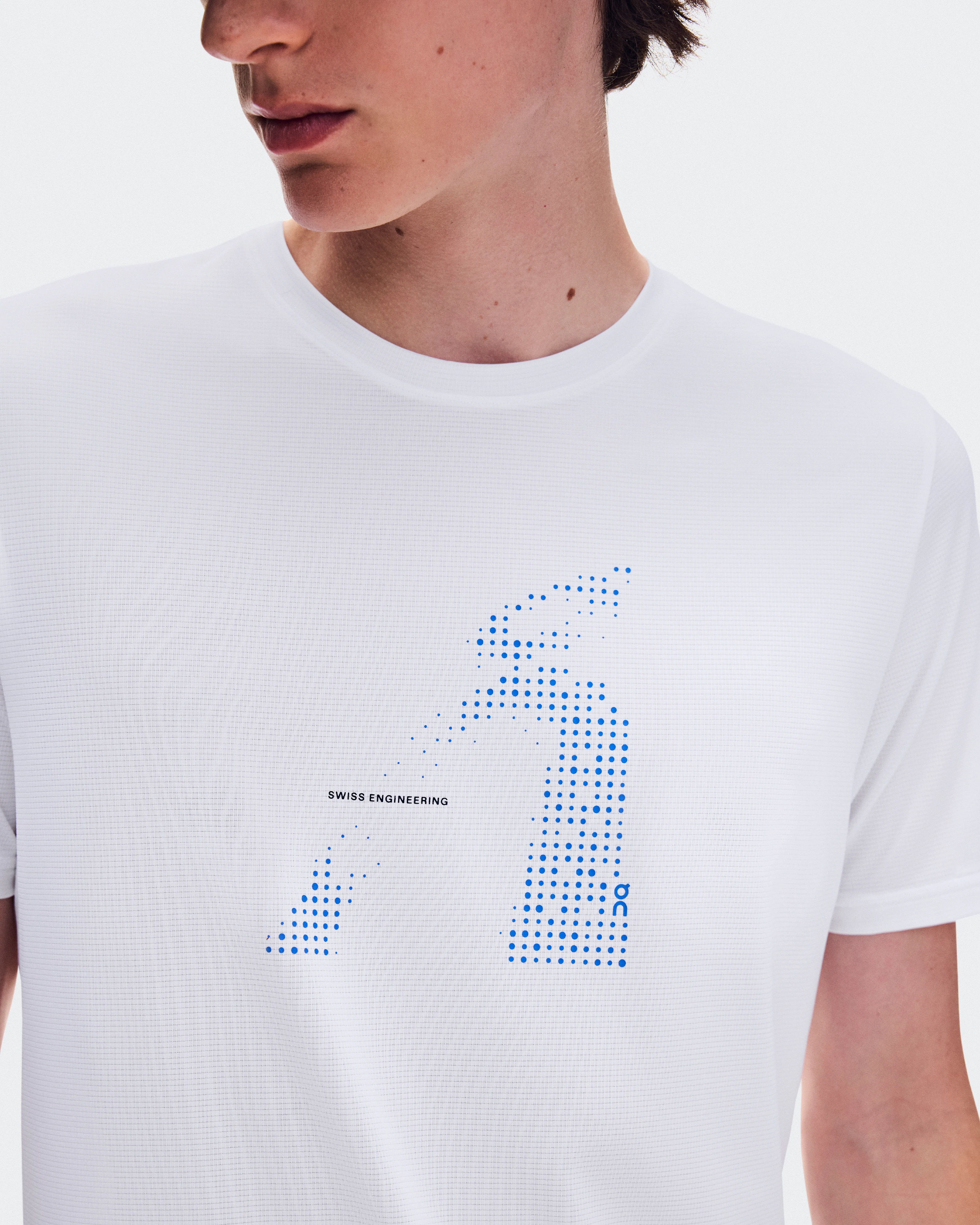 On Core-T Graphic White メンズ トップス&Tシャツ