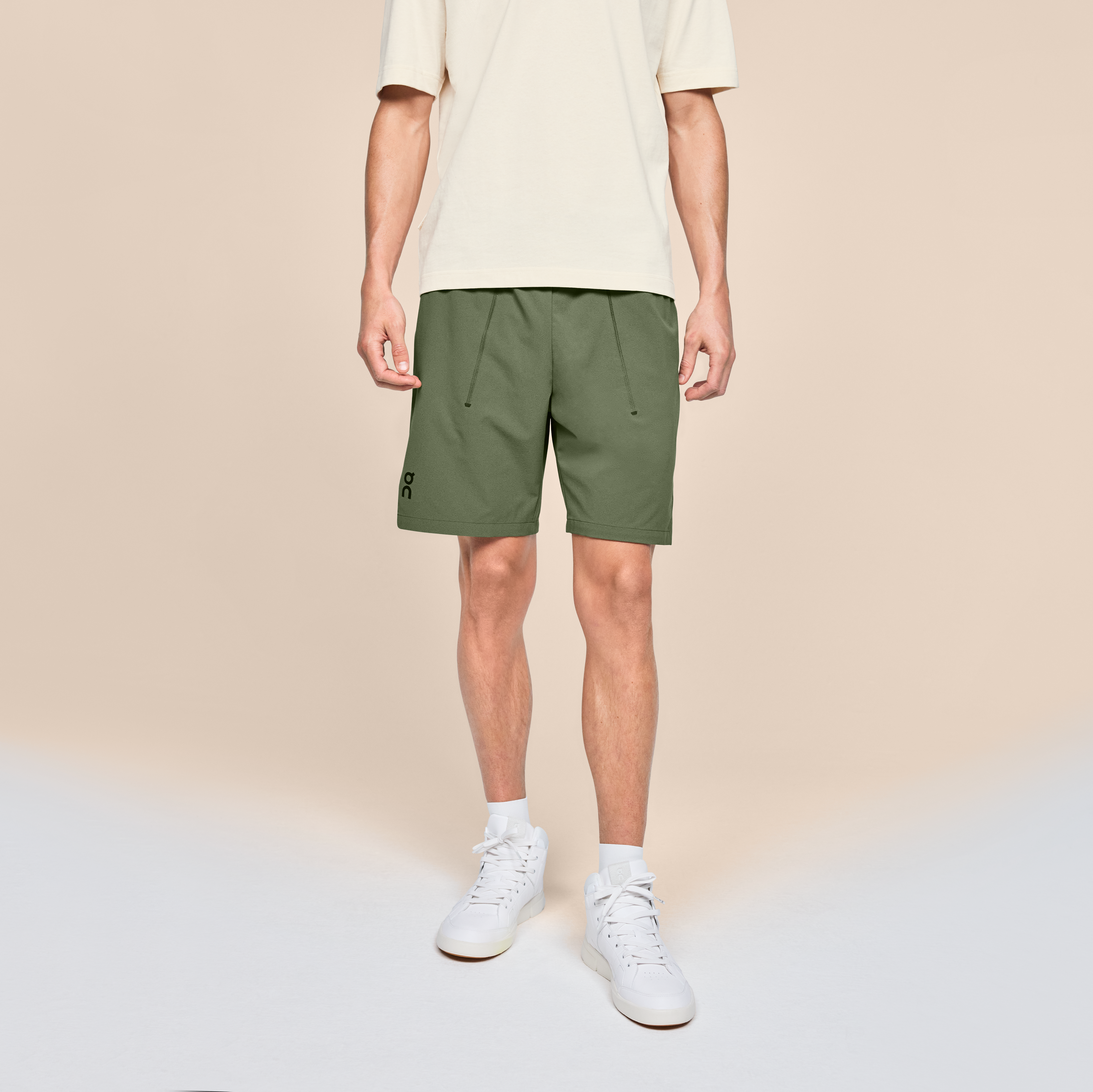 Focus Shorts in Taiga/Black