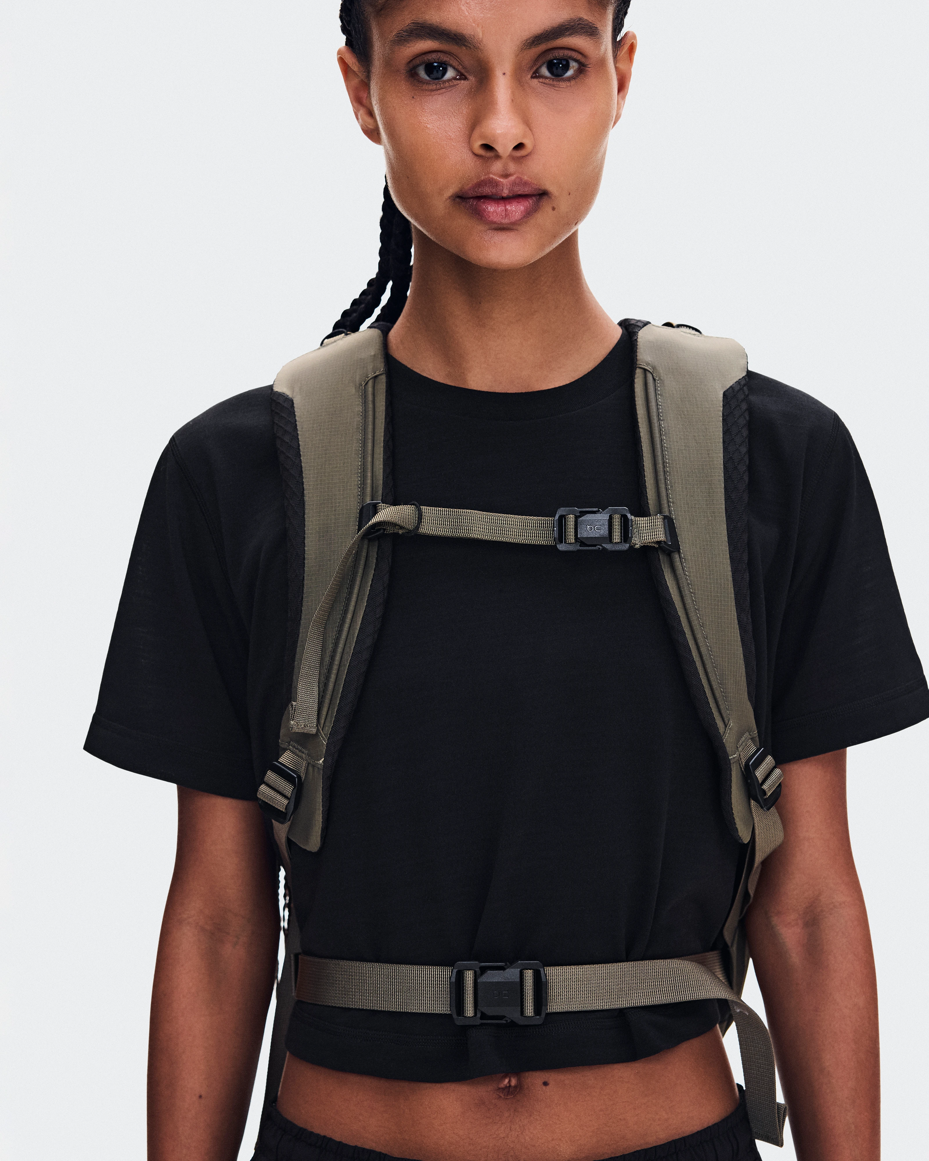 On Speed Pack 30L Olive & Black Unisex Bags