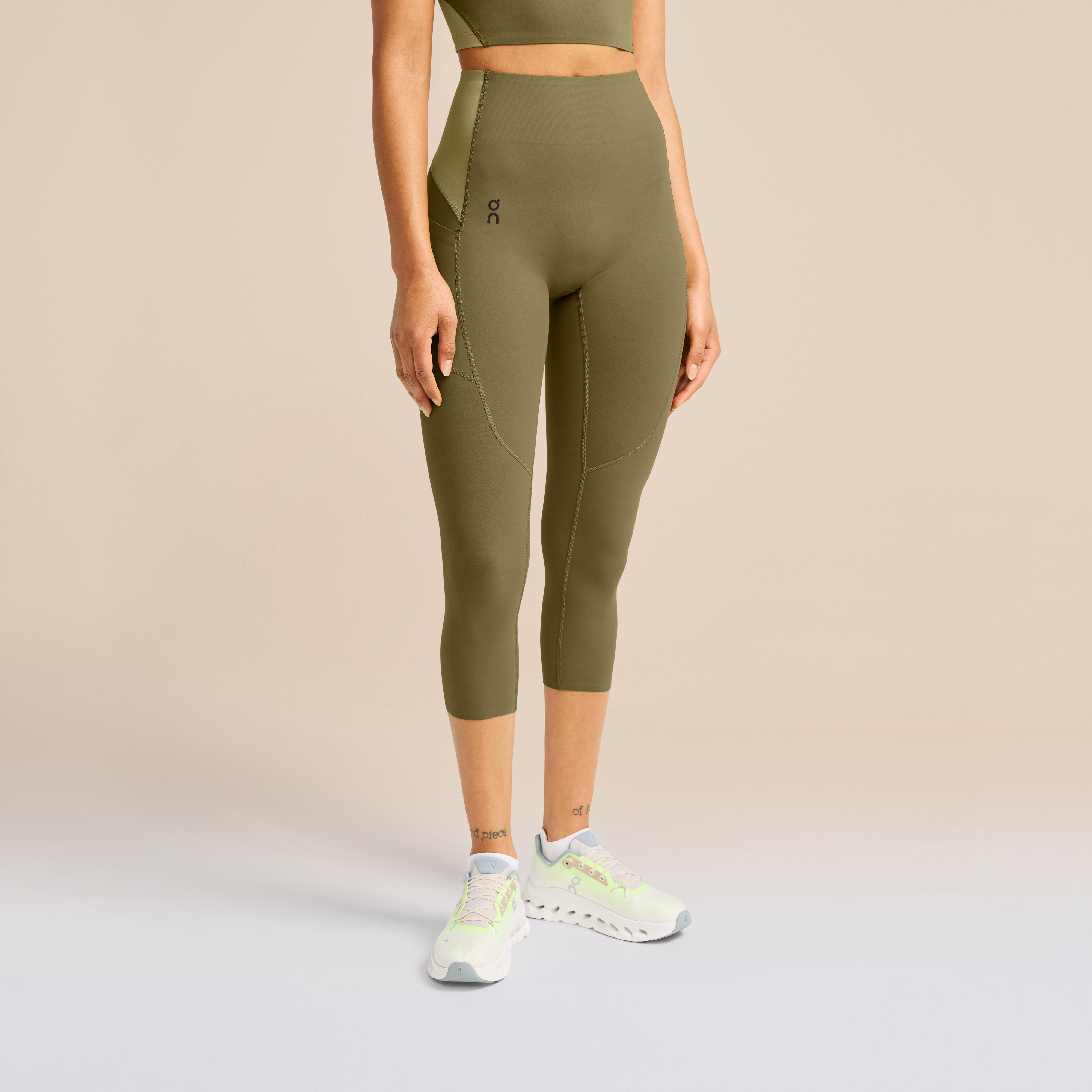 On Movement 3/4 Tights Green Women All-day, low-intensity workouts, ultra-soft. Tights