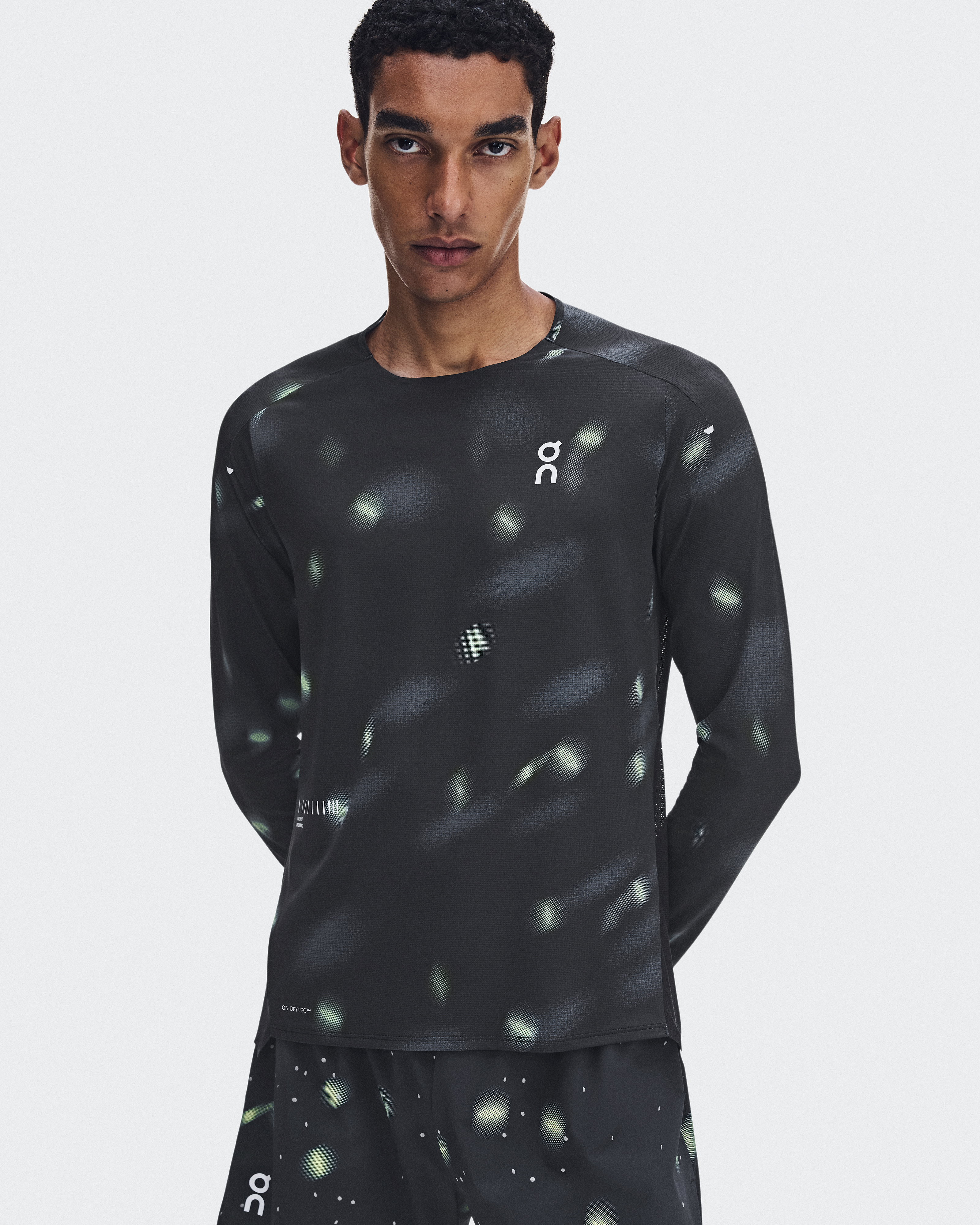 Men's Performance Long-T Lumos | Black | On Italy