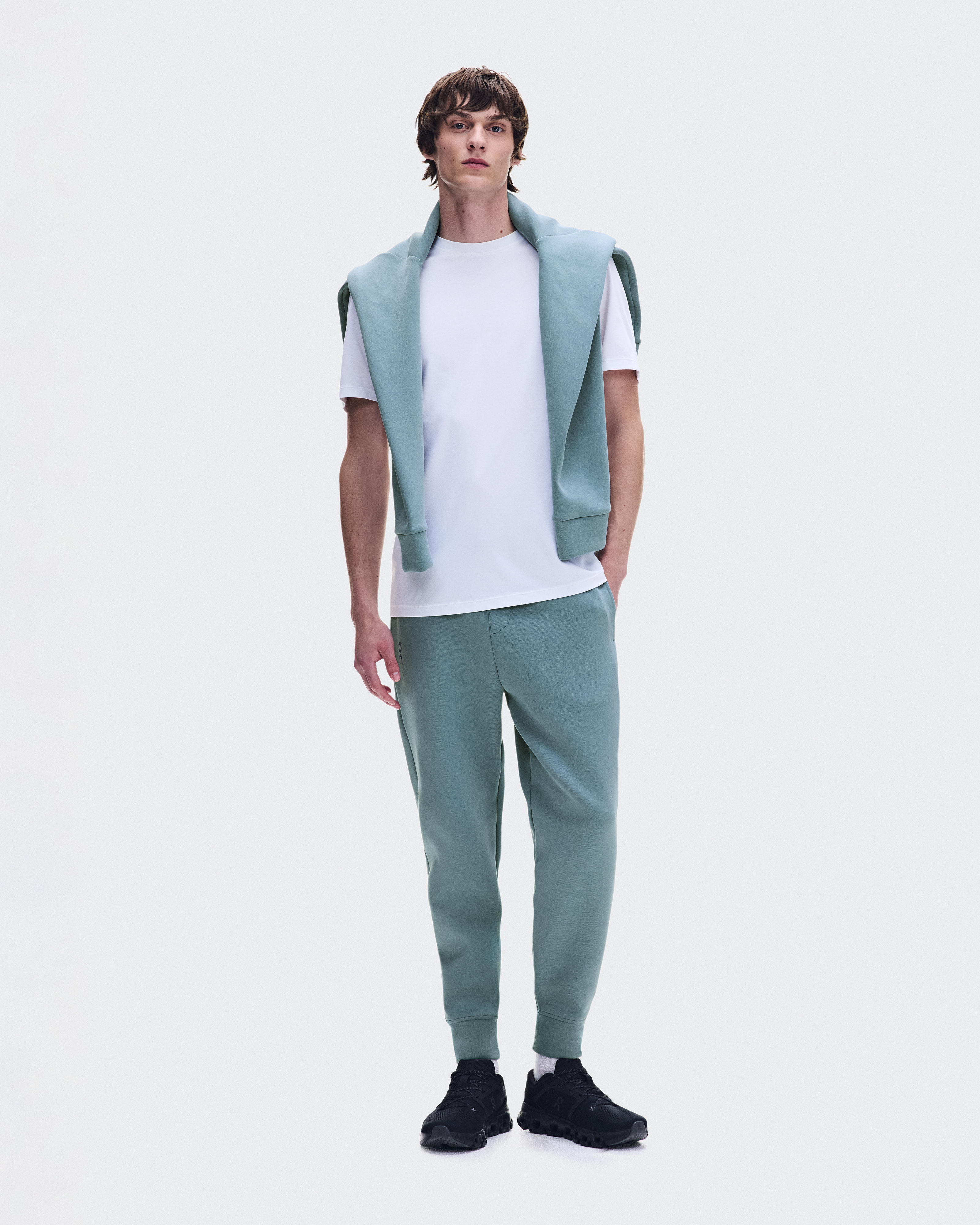 Focus Tech Sweatpants in Agave