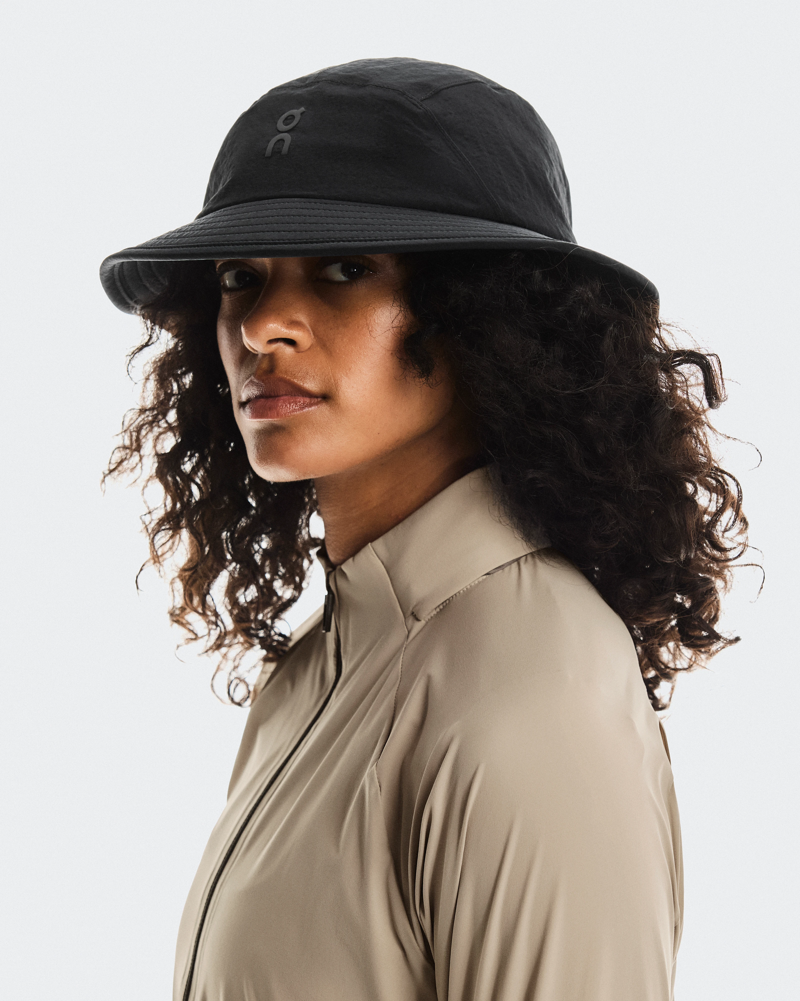 On Trail Hat Black Unisex Headwear