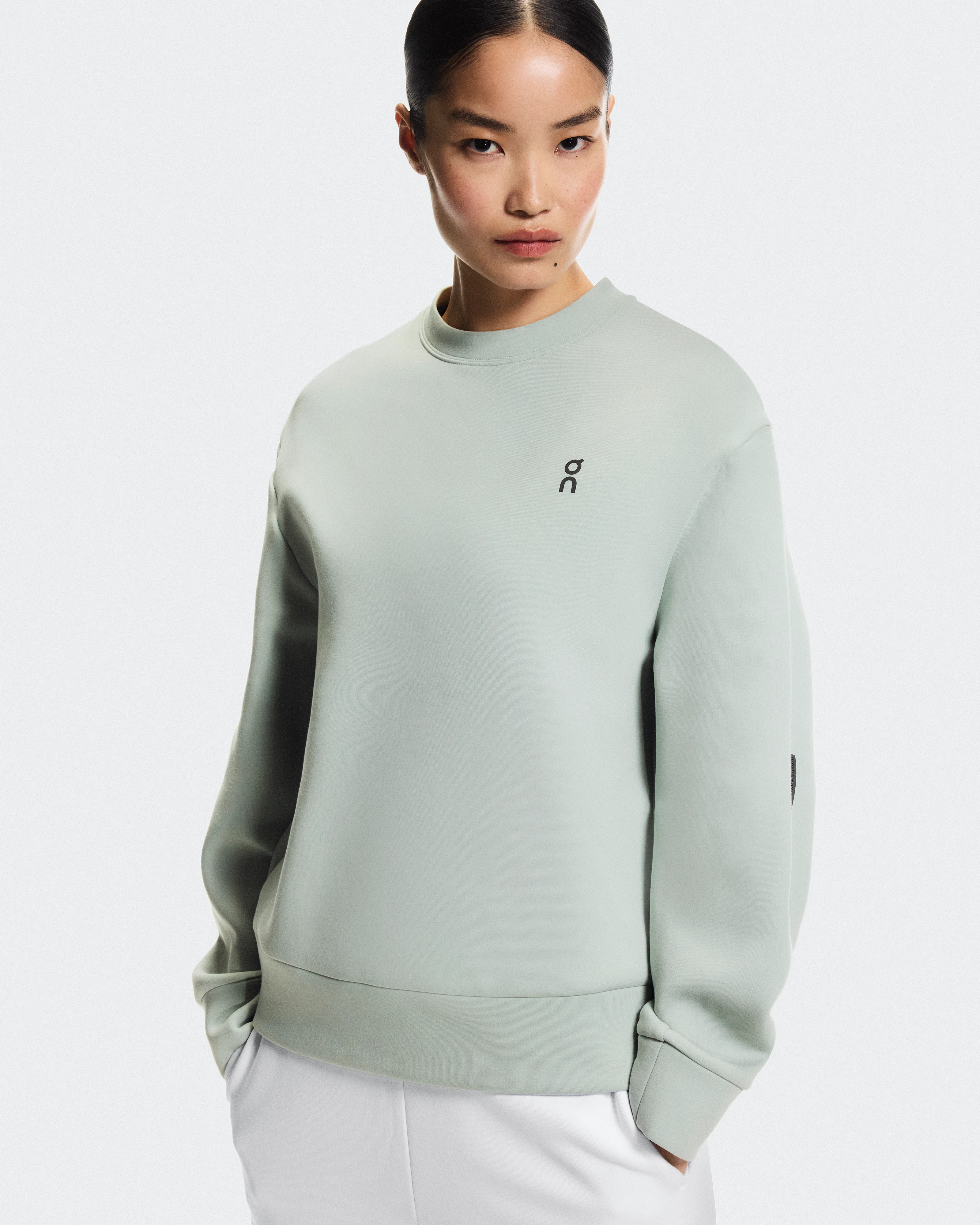 On Focus Tech Crew Mineral Femme Sweats à capuche et sweats